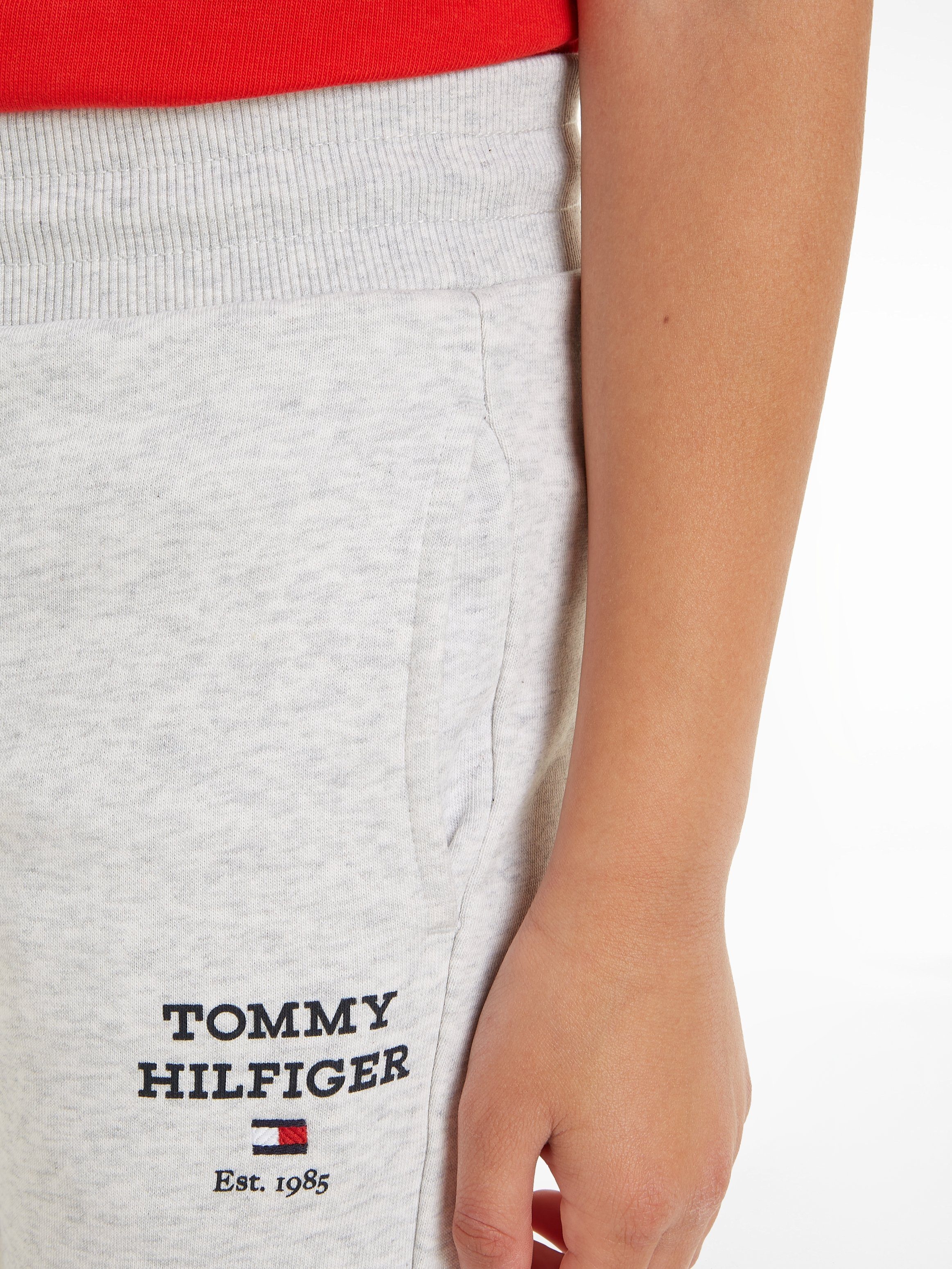 LOGO Logoschriftzug Tommy Sweathose mit Hilfiger TH SWEATPANTS light grey