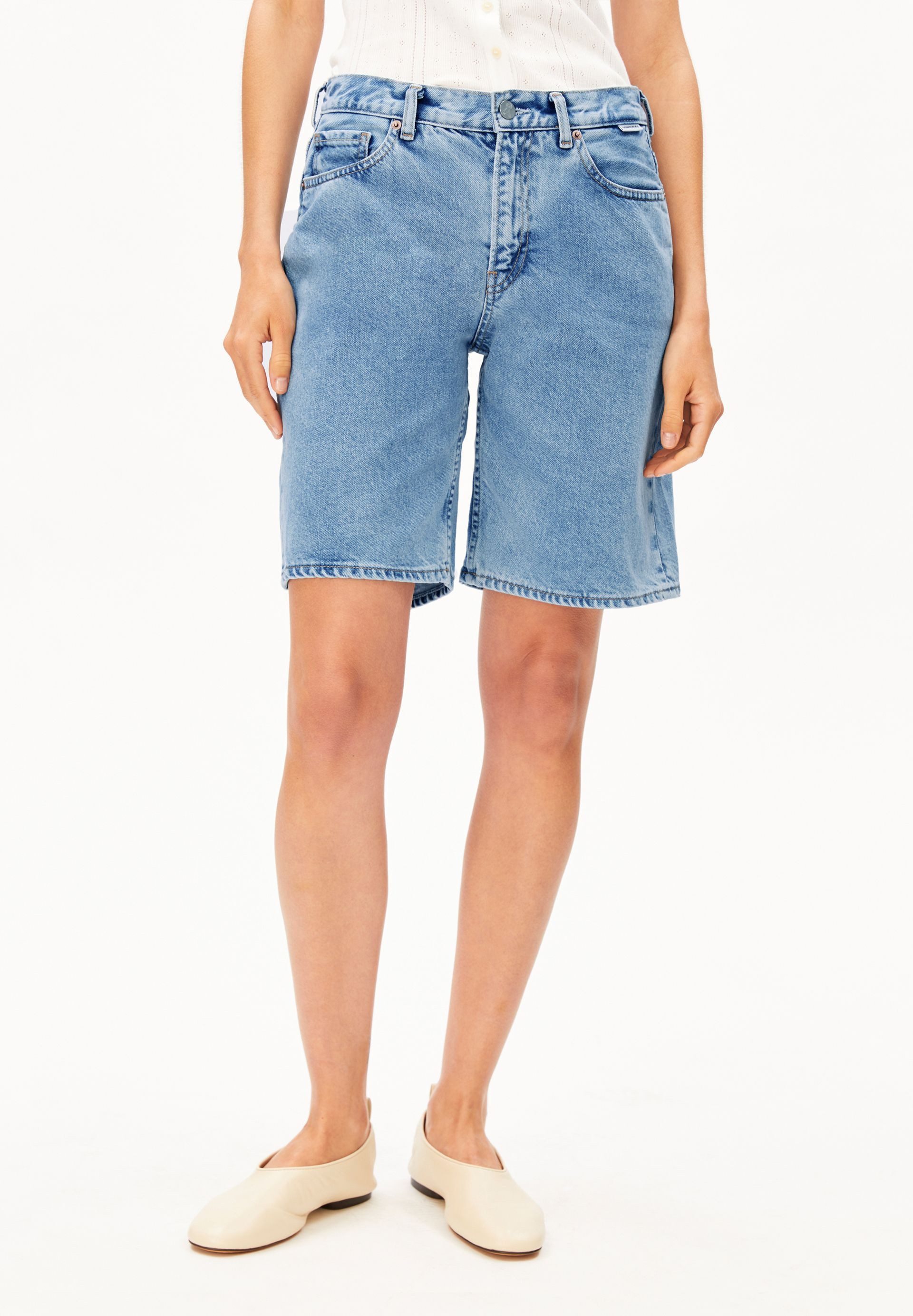 Shorts THALINAA