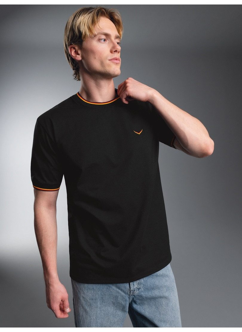 Trigema T-Shirt TRIGEMA Deutschland T-Shirt mit kontrastfarbigen Bündchen (1-tlg) – Bild 3 von 4