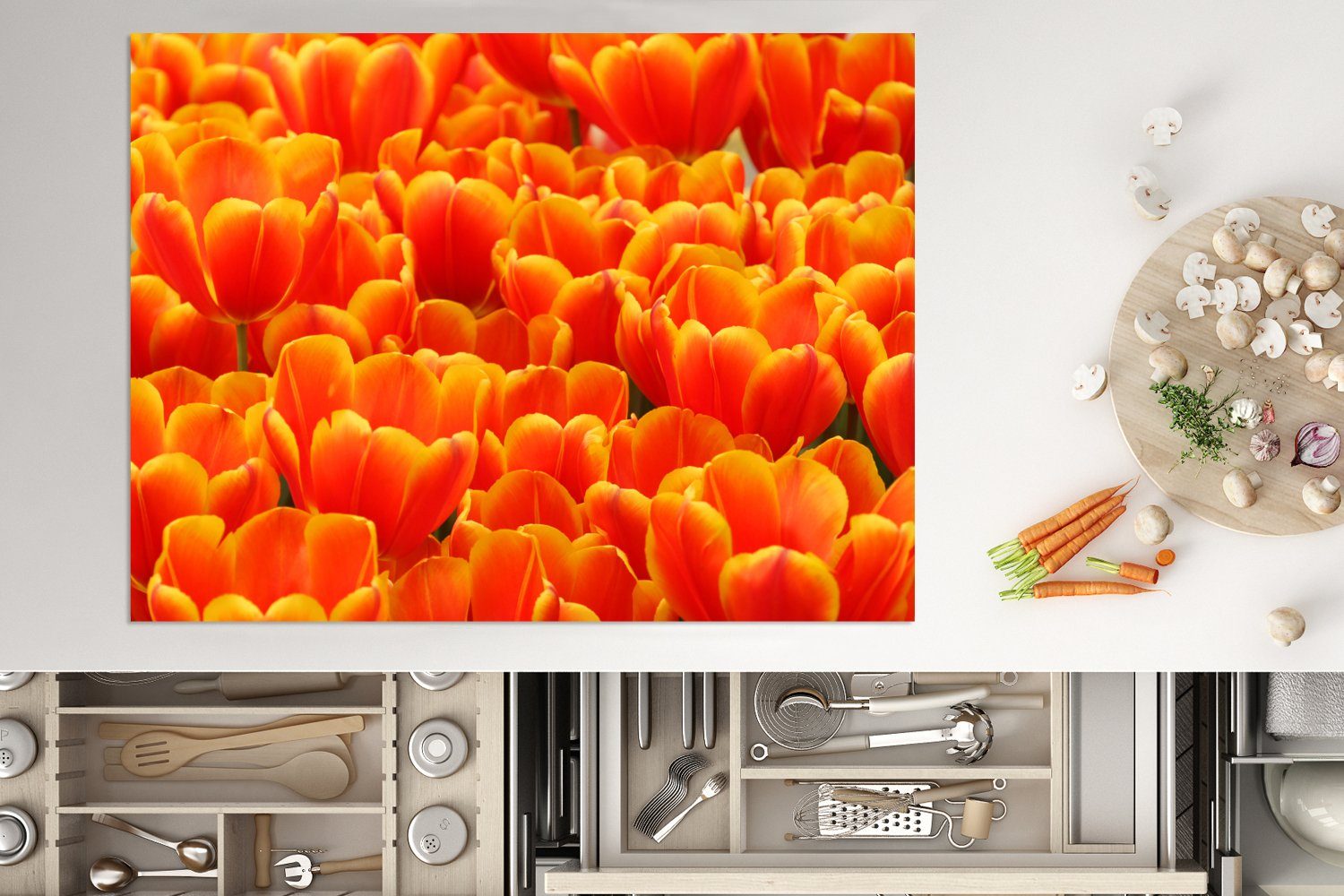 tlg), Tulpenfeld Tulpen, cm, Ceranfeldabdeckung 70x52 Mobile mit orangefarbenen Herdblende-/Abdeckplatte Ein Vinyl, nutzbar, Arbeitsfläche MuchoWow (1