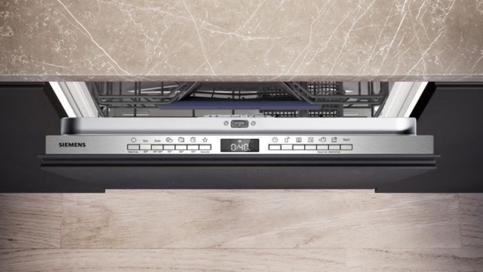 Detailaufnahme des SIEMENS Geschirrspülers mit varioSpeed Plus Bedienfeld