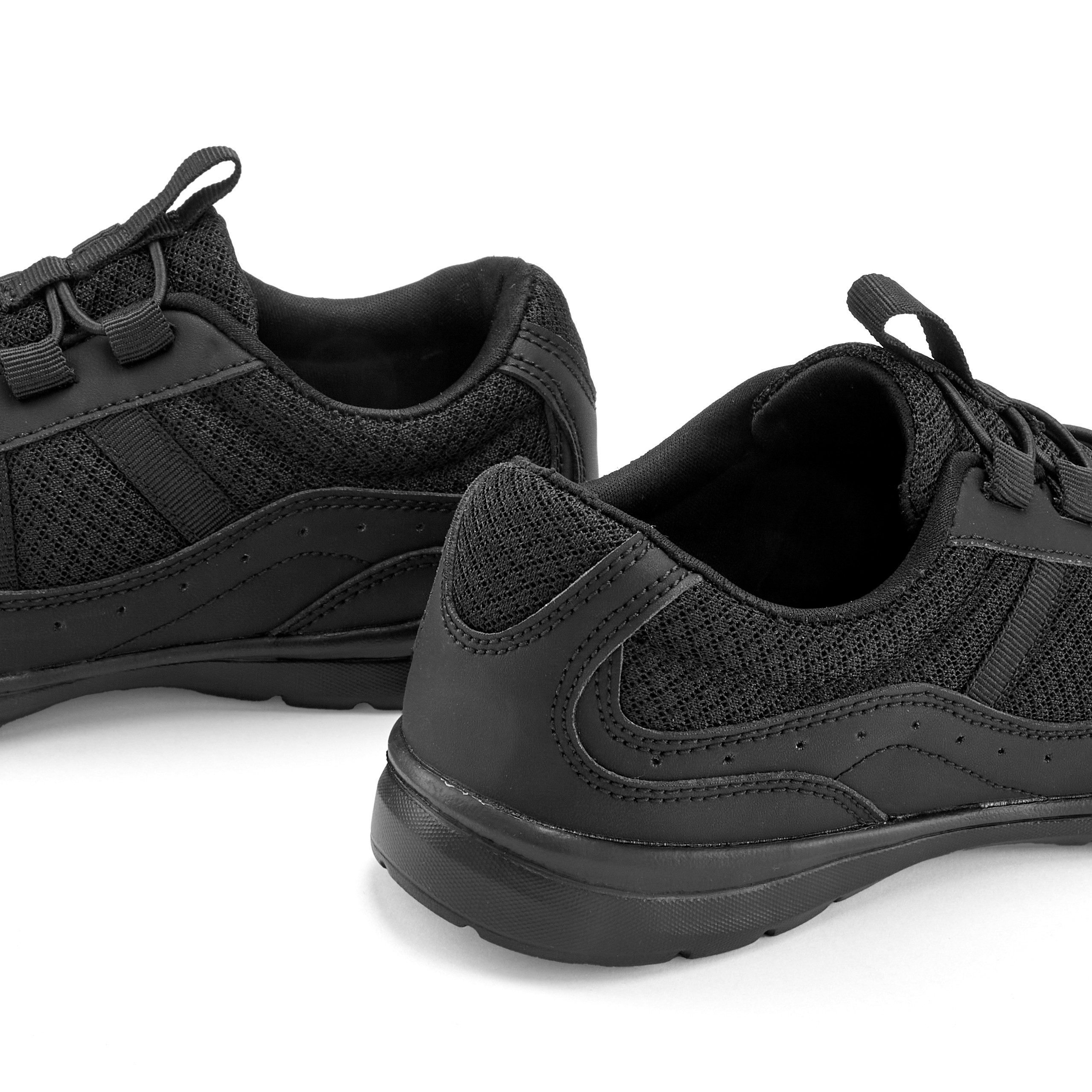 LASCANA Freizeitschuh, Halbschuh, Turnschuhe, Slip-On-Sneaker, Sneaker zum Reinschlüpfen mit elastischen Schnürbändern VEGAN