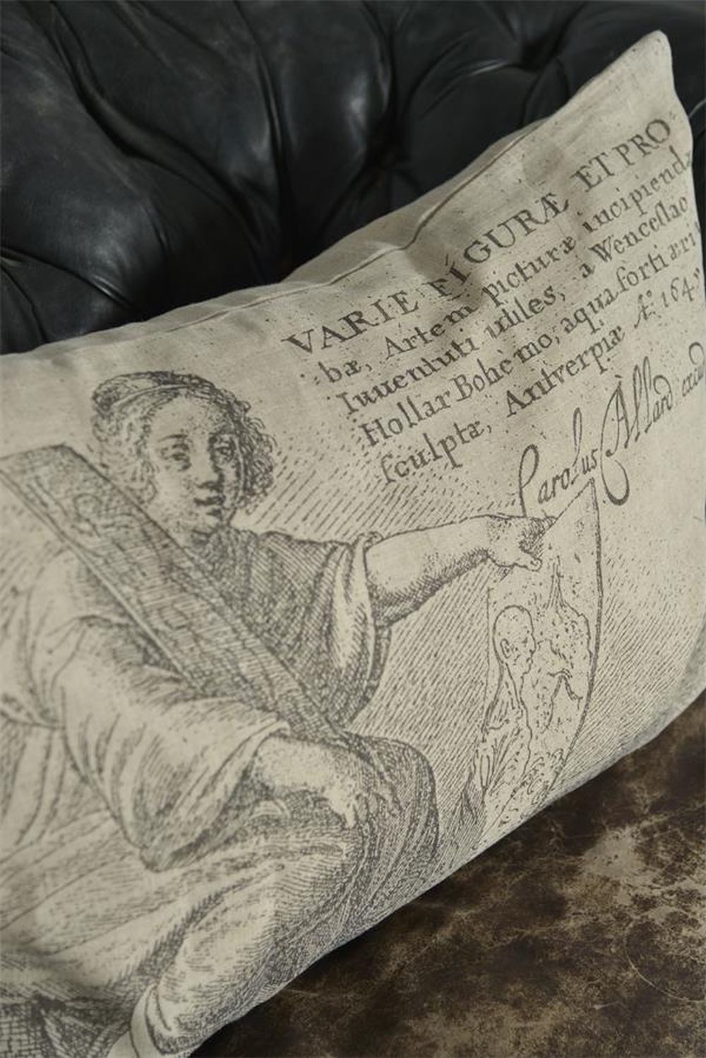 Femme Facon Подушкиhülle Exklusives Leinenkissen Декоративные подушки 50x70 Beige ARTIST Landhausstil, Exklusive Подушкиhülle aus Leine künstlerischer Print Reißverschluss