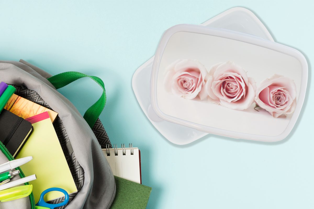 rosa Erwachsene, für weiß Kunststoff, nebeneinander, Jungs Mädchen Brotbox Kinder MuchoWow für Brotdose, Lunchbox (2-tlg), und Rosen von Studioaufnahme und drei