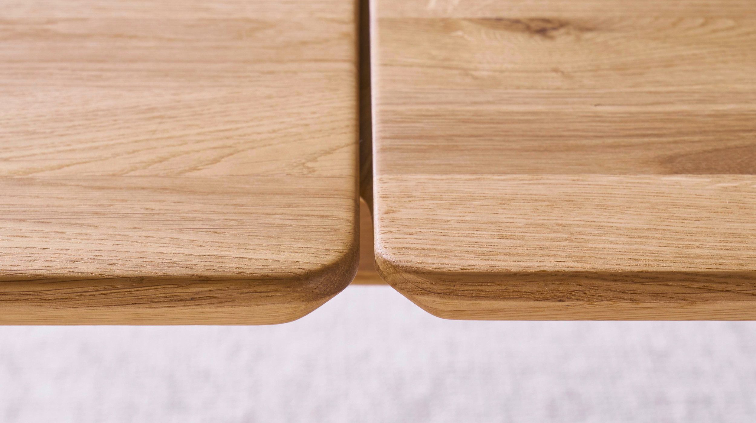 Massivart® dining table, solid wild oak, oiled, extendable / Spider frame wood / RICARDO, Swiss edge • internal butterfly extension • Pure nature