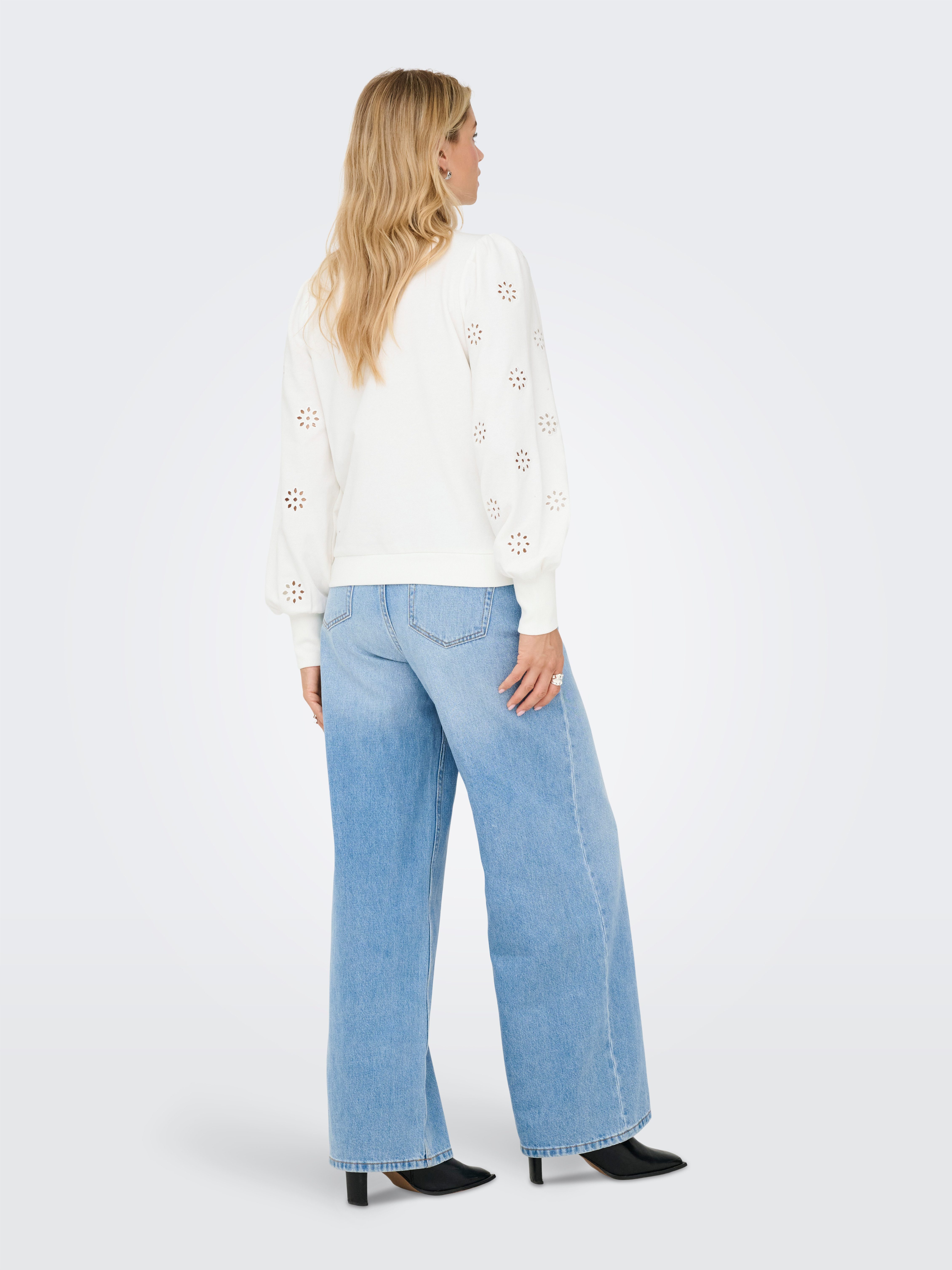 ONLY Sweatshirt ONLFEMME L/S PUFF EMBROIDERY UB SWT mit Puffärmeln mit wunderschöner Lochstickerei