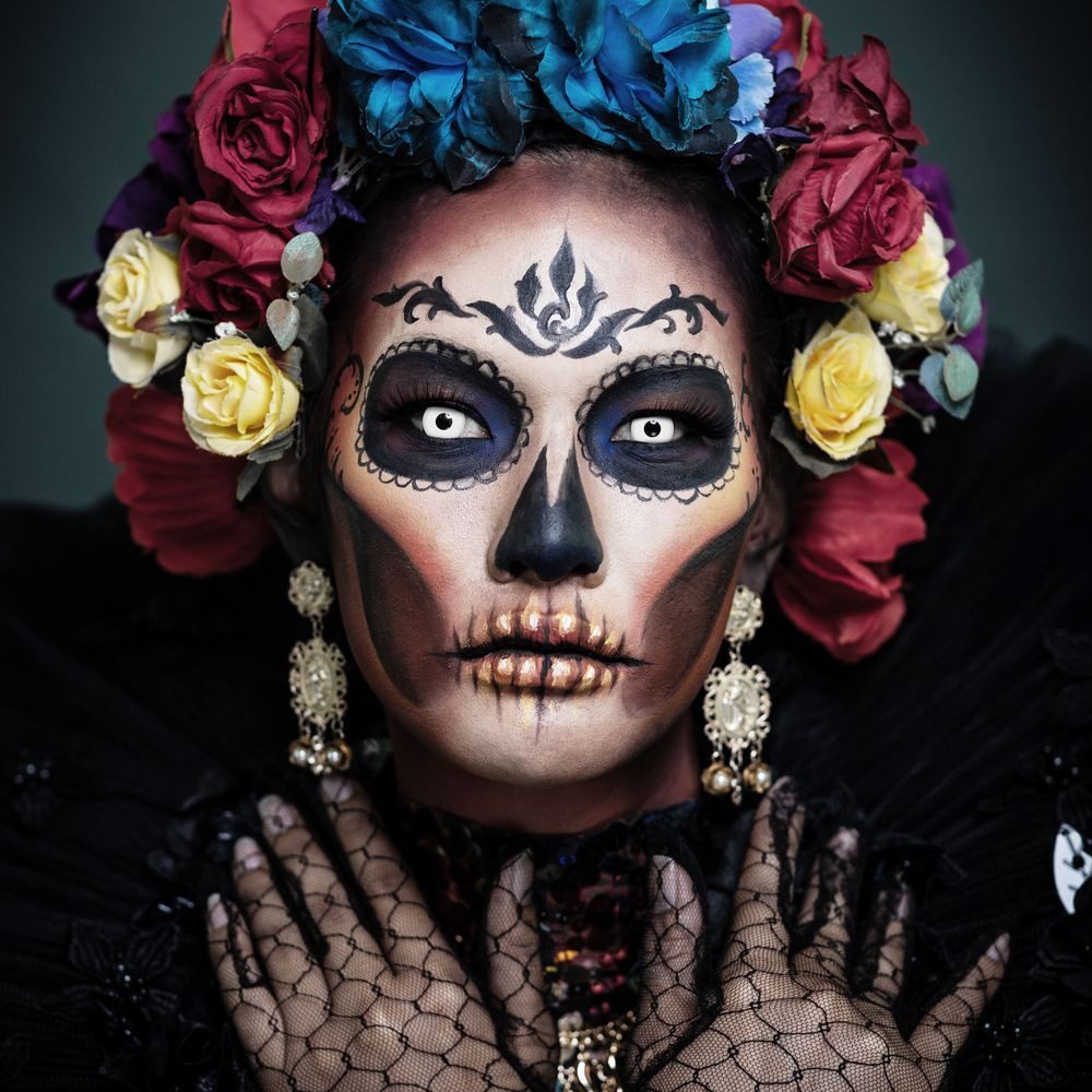 aricona Farblinsen Weiße Farbige Kontaktlinsen Halloween Zombie Kostüm Fasching Vampir, ohne Stärke, 2 Stück