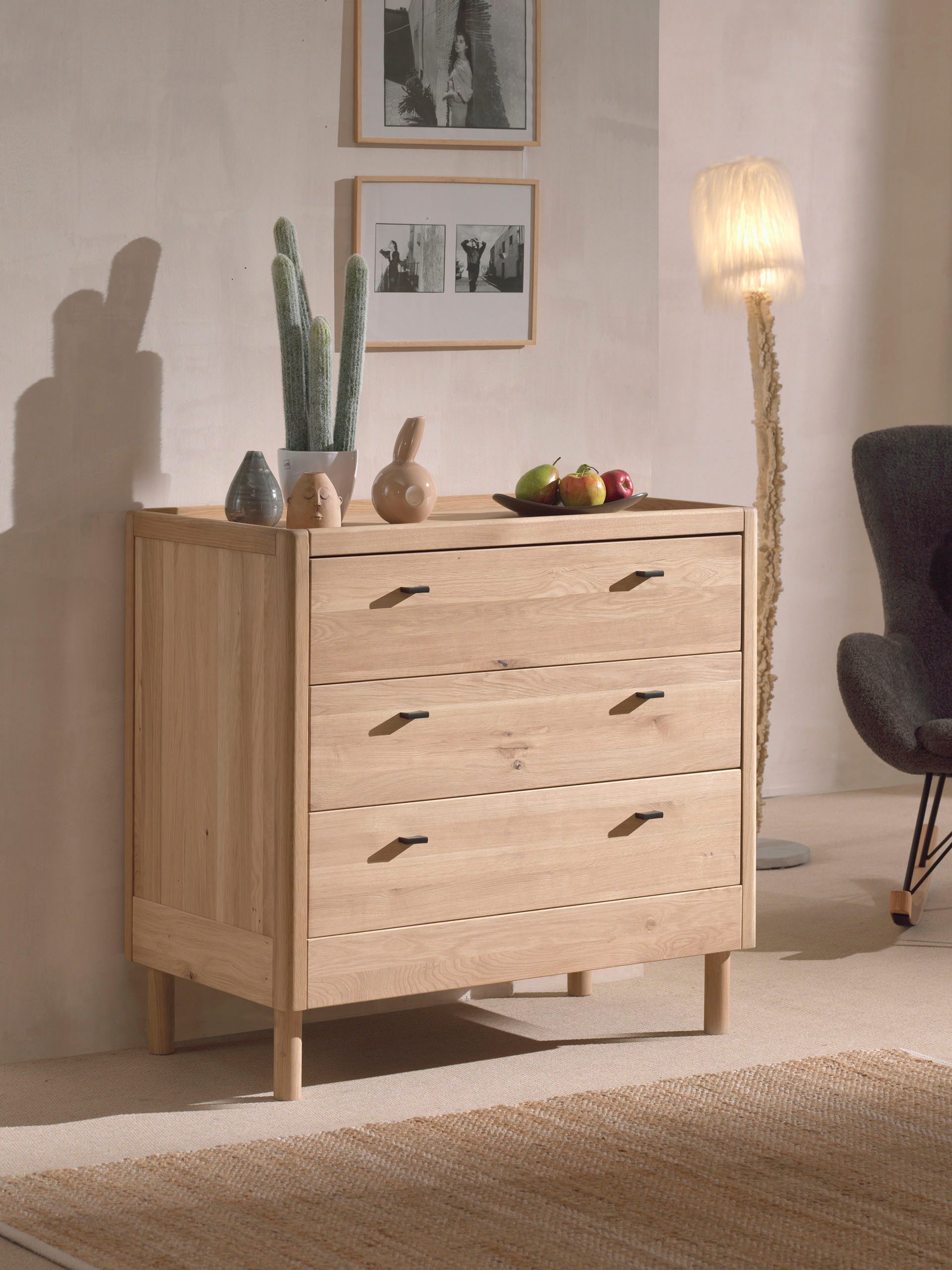 Home affaire Wickelkommode WickelKommode aus massvier Eiche natur geölt, zeitloses Design, mit 3 geräumigen Schubladen, stabil und standfest gebaut