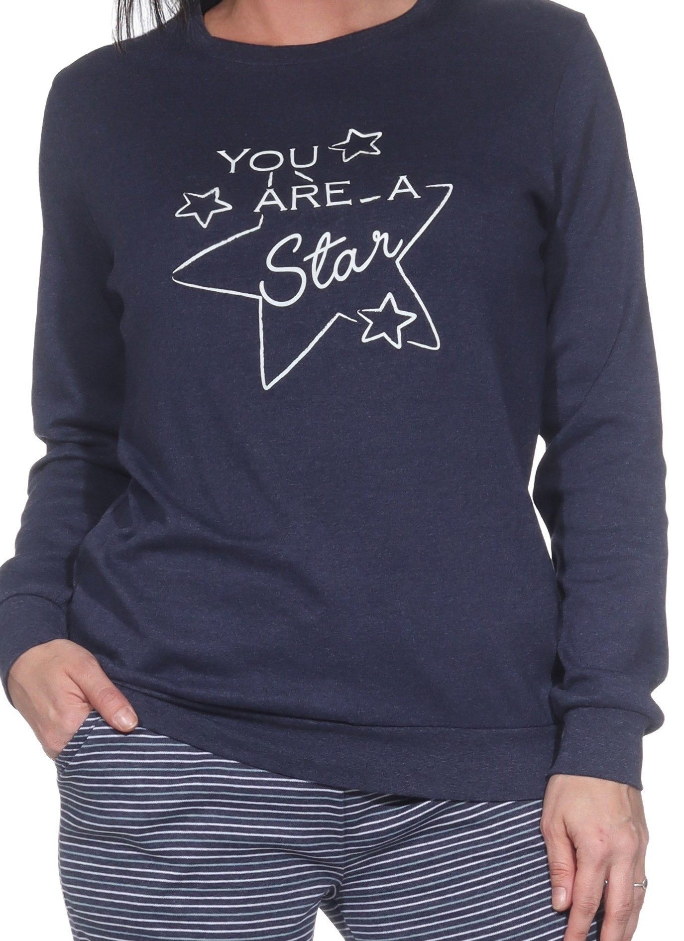 Normann Pyjama Kuscheliger Damen Schlafanzug lang mit Bündchen und Stern Motiv – Bild 4 von 4