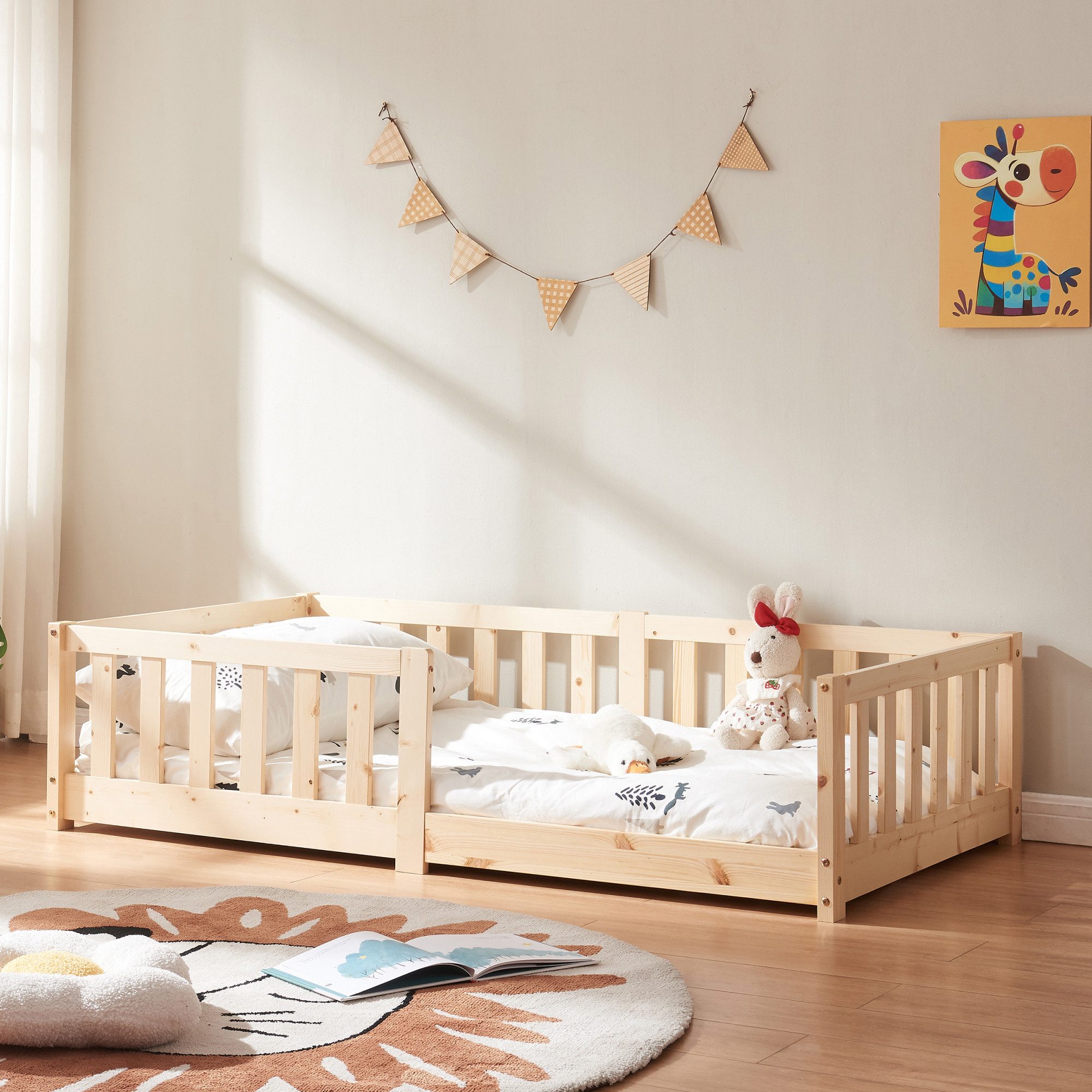 en.casa Kinderbett, »Tanna« mit Rausfallschutz 80x160 cm Montessori Kiefernholz Natur