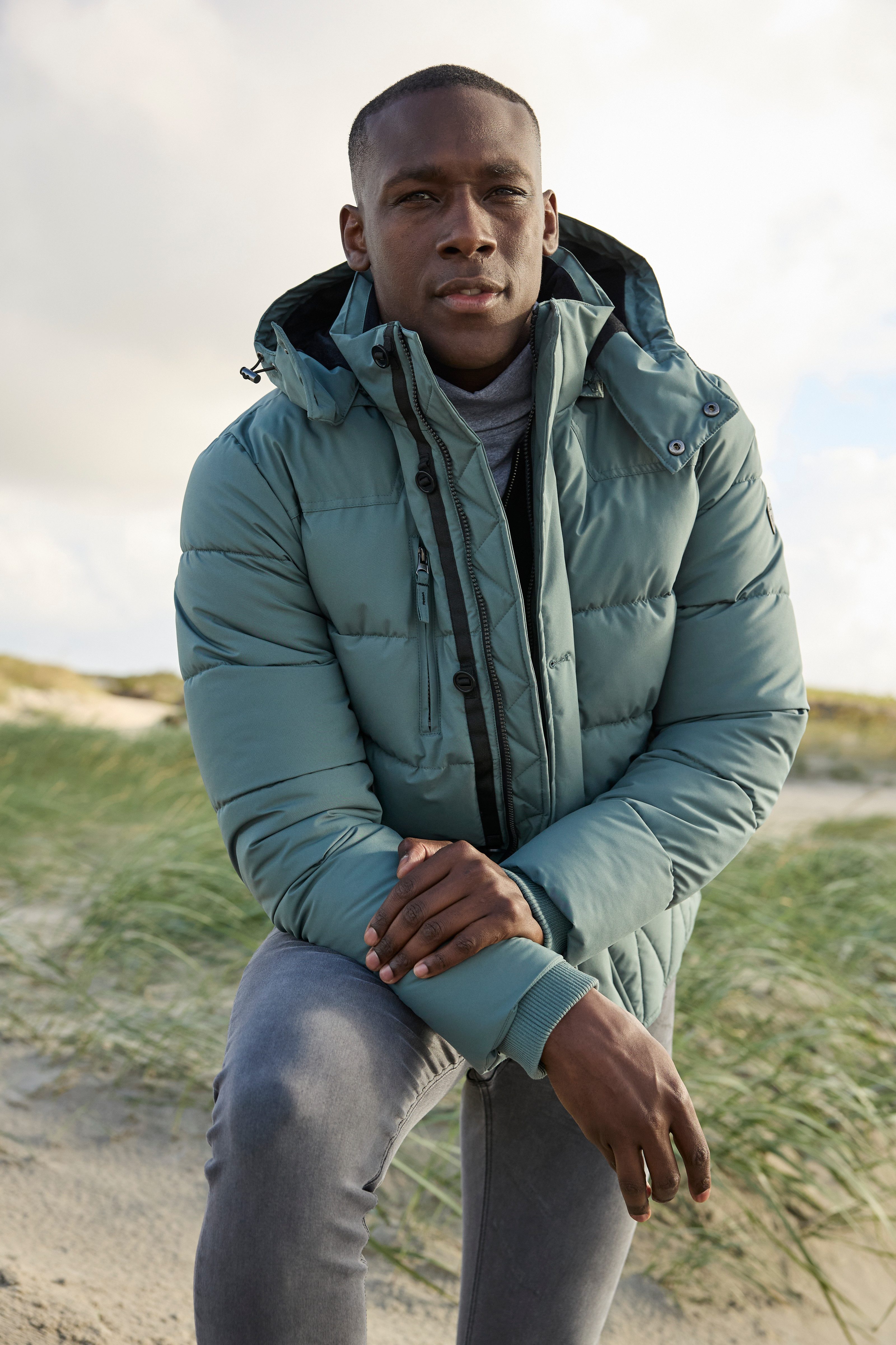 Bruno Banani Steppjacke Winterjacke mit Fellimitat und abnehmbarer Kapuze günstig online kaufen