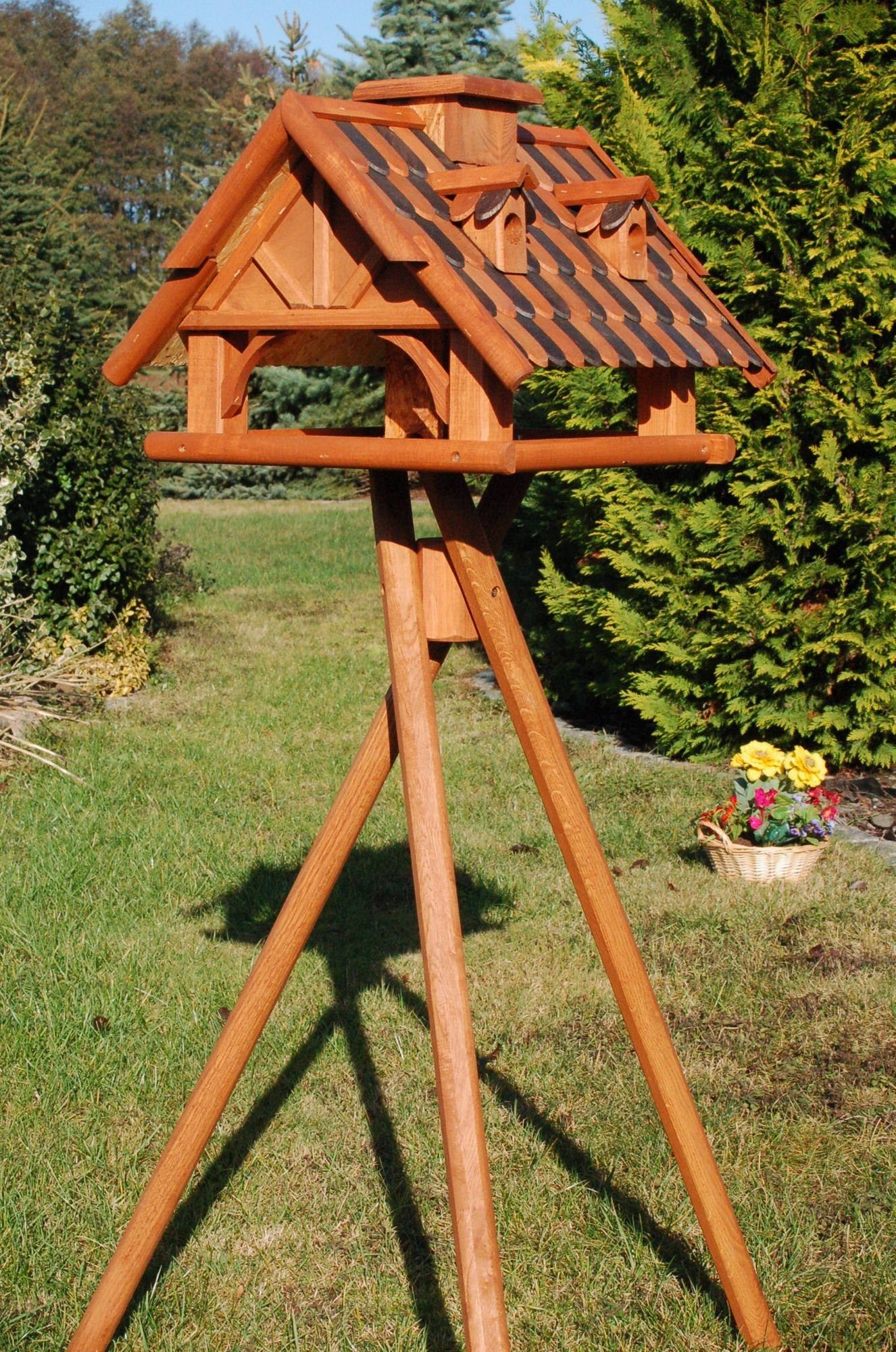 DSH DEKO SHOP ohne oder Futterhäuschen Ständer Vogelhausständer mit Futterhaus Braun/Schwarzohne in und Farben Vogelvilla Vogelhaus wahlweise versch. HANNUSCH mit Vogelhaus Holzschindeldach Solarbeleuchtung, V19