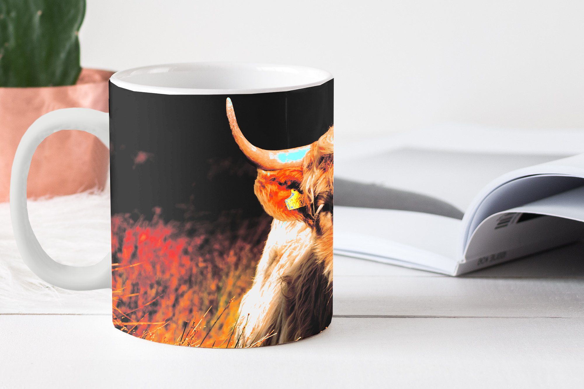 Teetasse, Kaffeetassen, Geschenk - MuchoWow Highlander Keramik, - Teetasse, Licht Schottische Becher, Tasse - Tiere, Gras