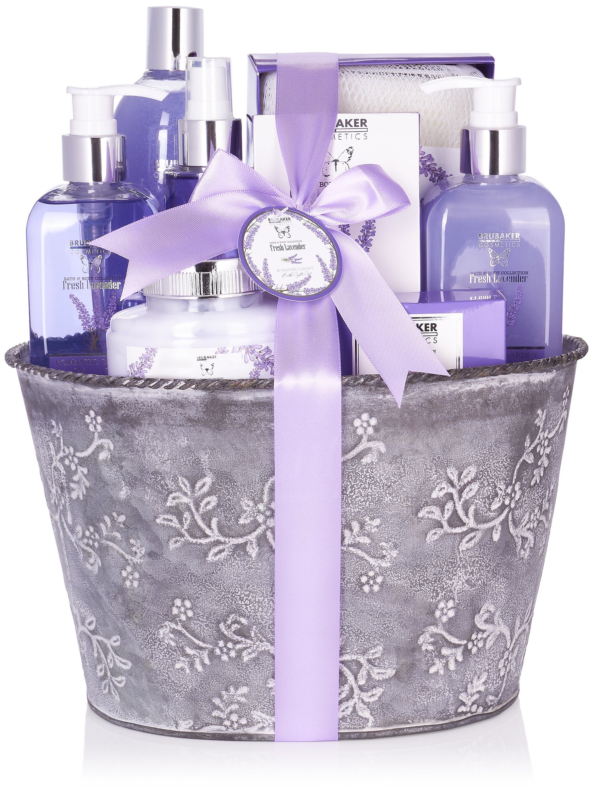 BRUBAKER Hautreinigungs-Set Dusch- und Badeset mit Lavendel Duft, Damen Wellness Pflegeset, Lila, 9-tlg., Frauen Beauty Geschenkset im Vintage Pflanzkübel