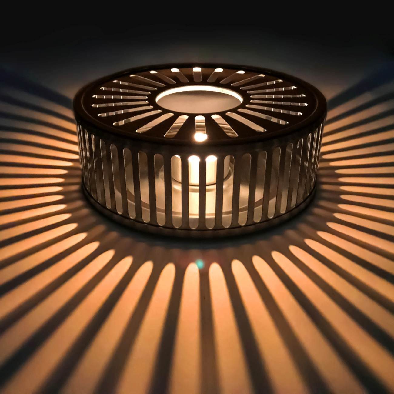 Creano Подогреватели Подогреватели “Stripes” Silver, (2-tlg), Teewärmer aus Edelstahl, stabil, sämtliche Teekannen geeignet