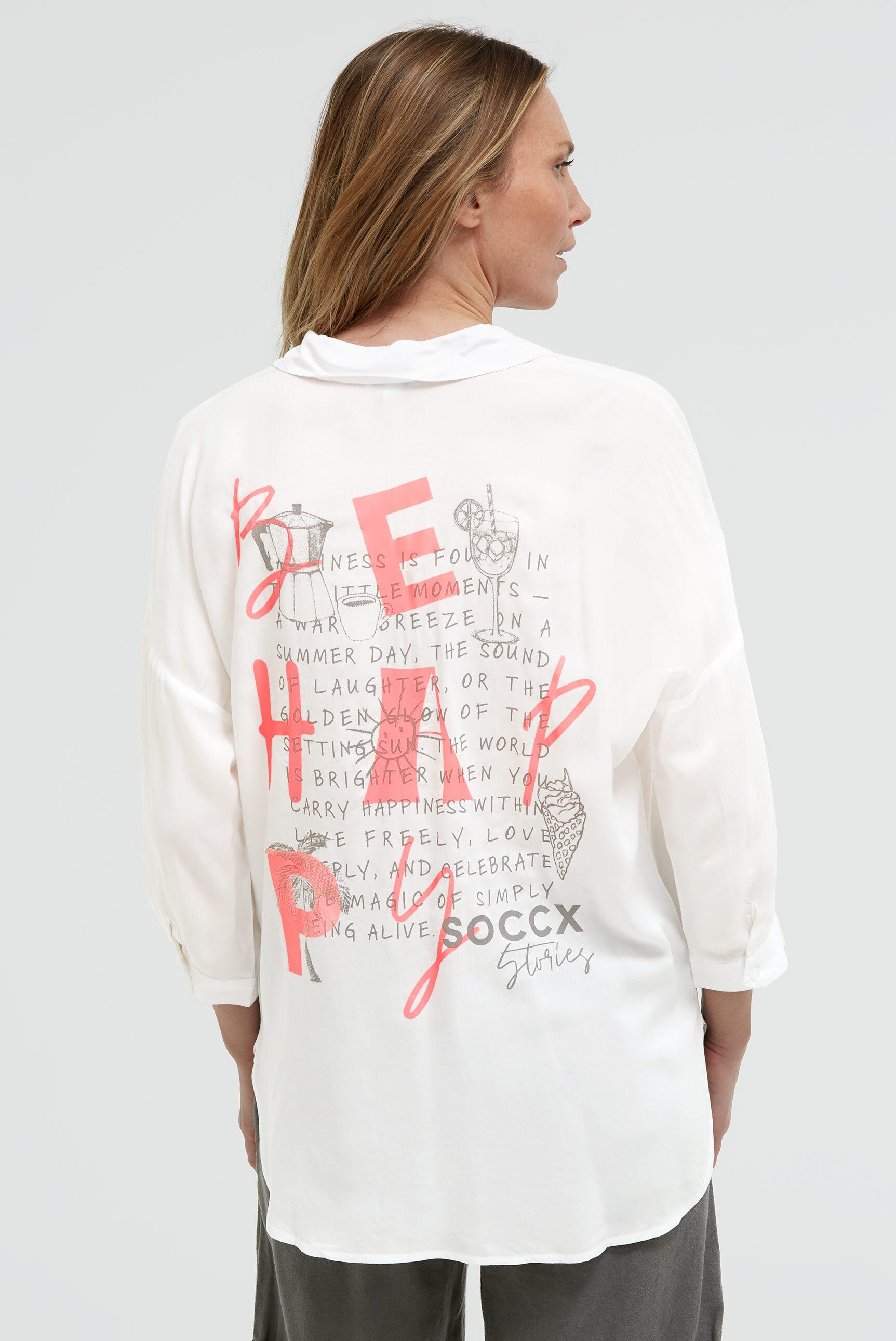 SOCCX Kurzarmbluse mit längerer Rückenpartie