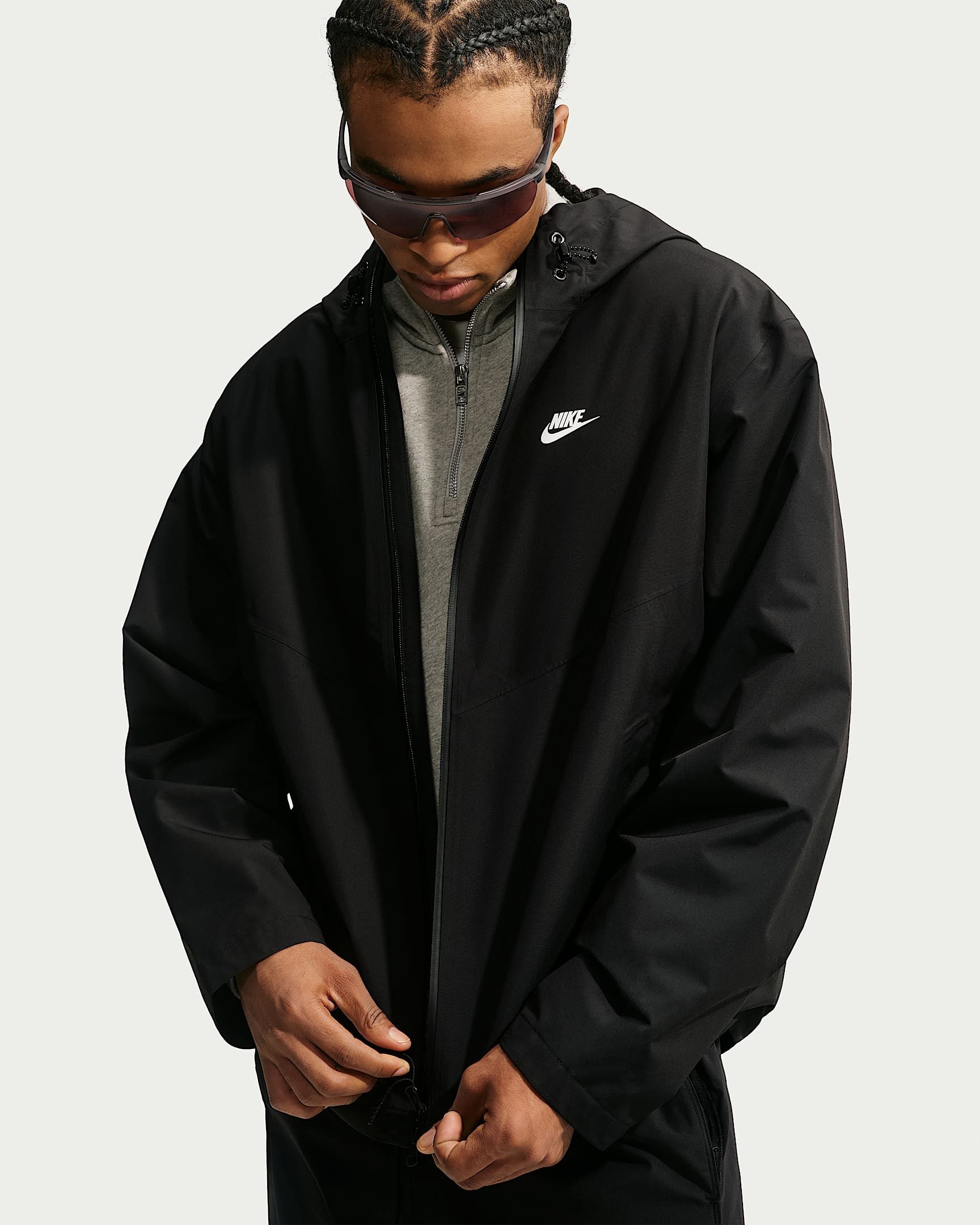 Nike Sportswear Trainingsjacke Nike Windrunner Men's Rain Jacket mit sportlichem Windrunner-Design, aus Polyester