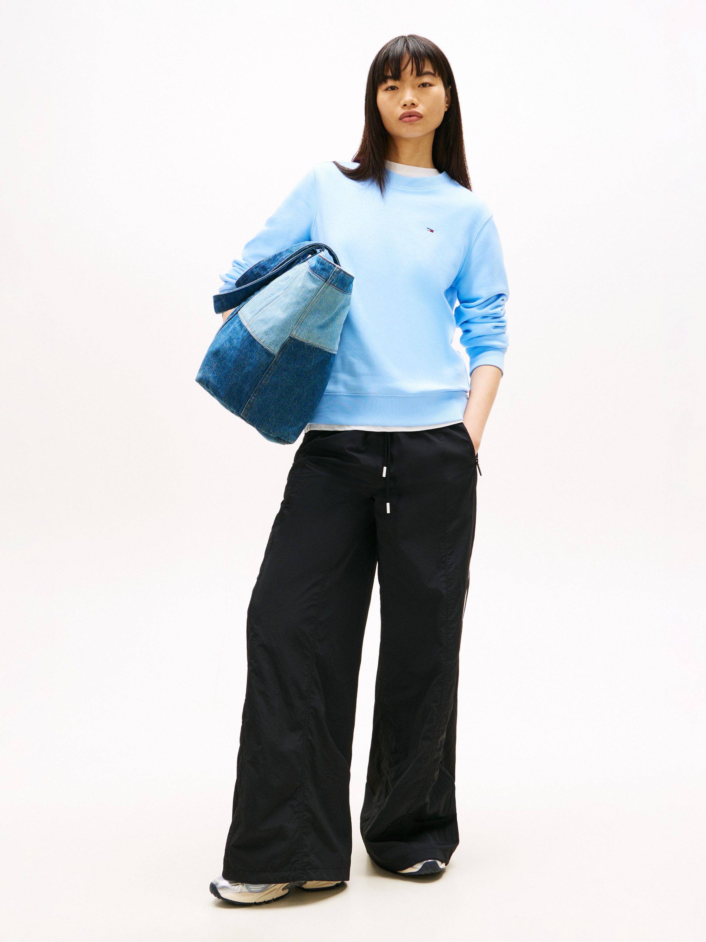 Tommy Jeans Sweatshirt TJW REG S FLAG CREW mit Logostickerei, Regular Fit