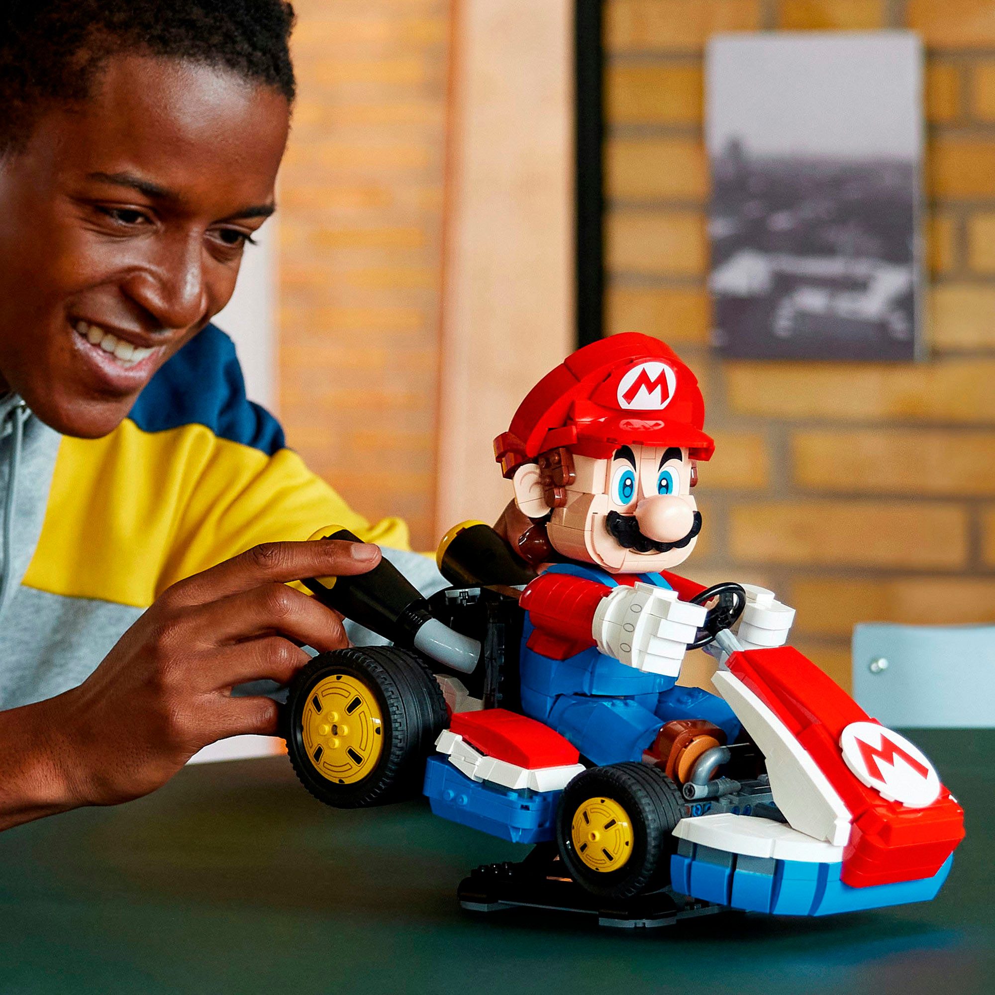 LEGO® Mario Kart: Mario & Standard-Kart günstig online kaufen