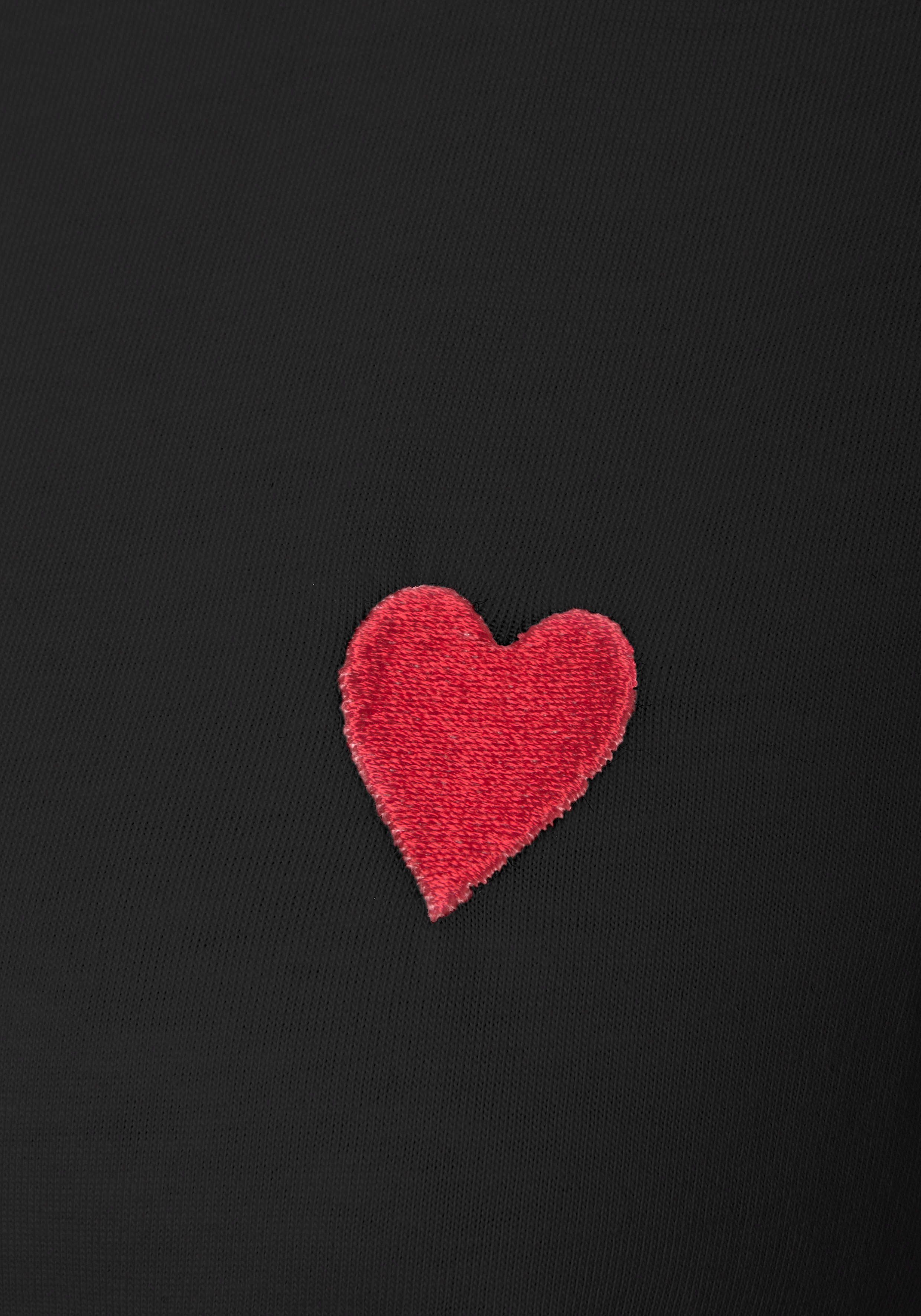 mit aus LASCANA schwarz Kurzarmshirt süßer Baumwolle T-Shirt Herz-Stickerei,