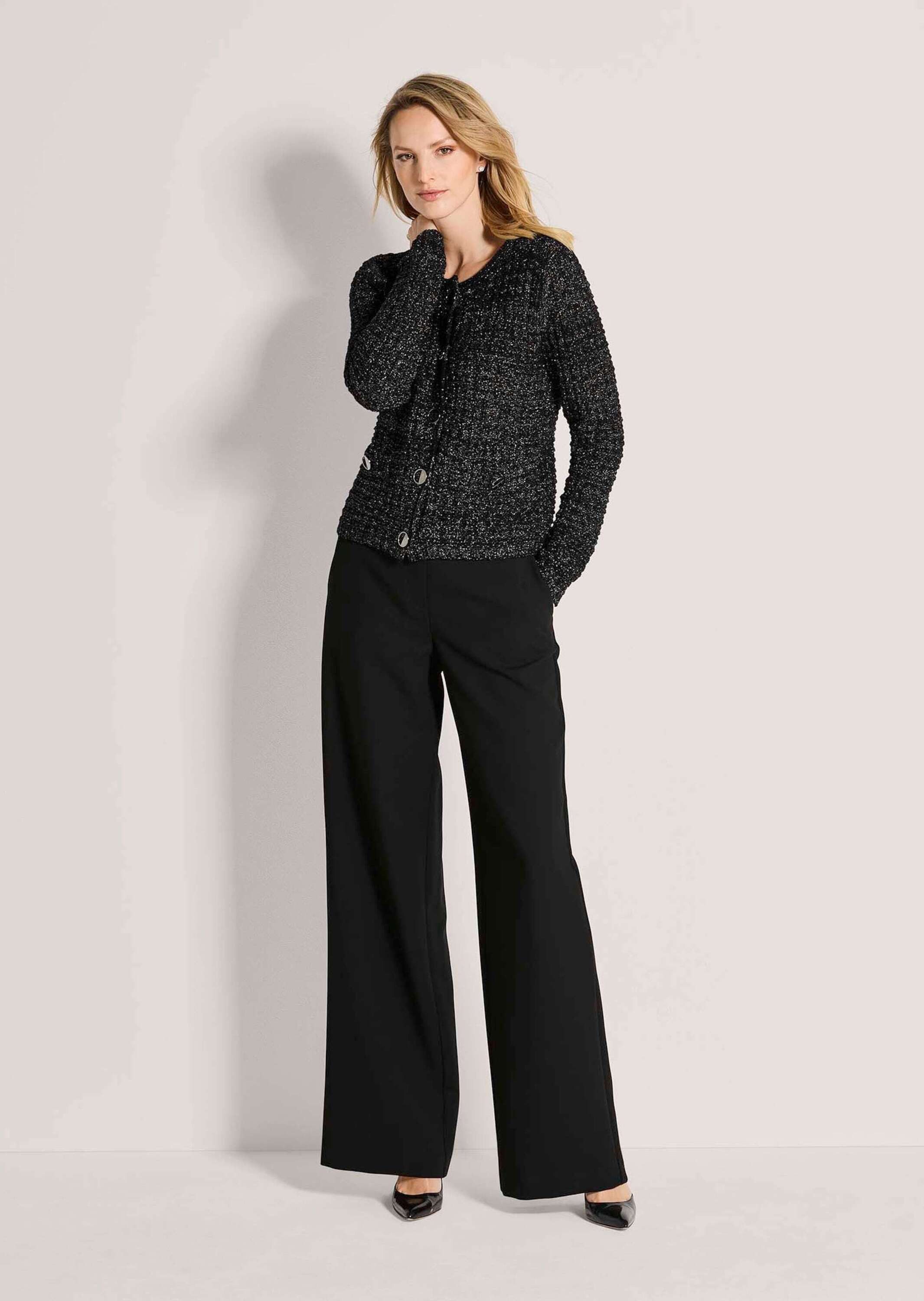 MADELEINE Strickjacke Grobstrick-Cardigan mit Glanzgarn Dreidimensionales Wabenmuster, Modeknöpfe & Ziertaschen