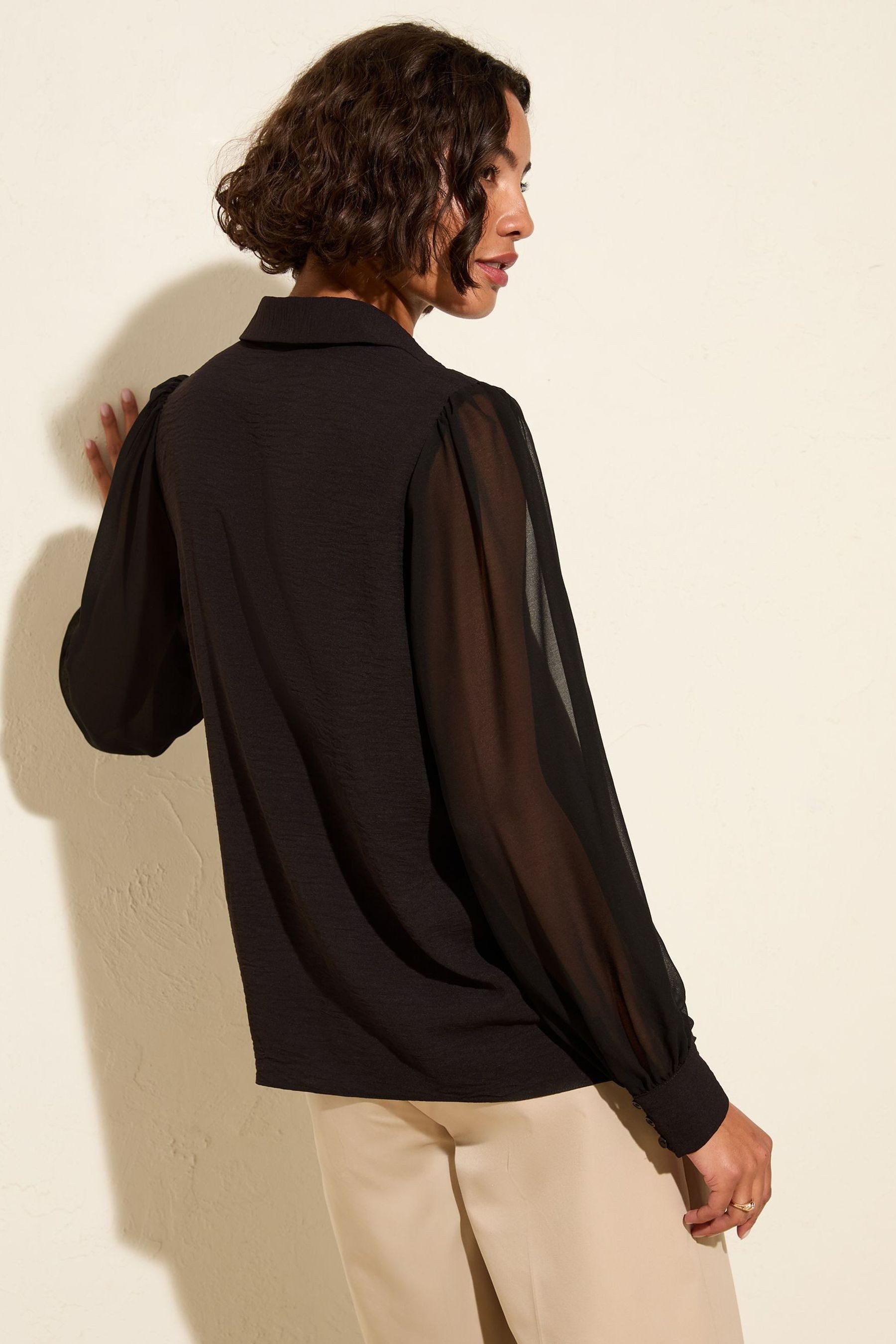 Friends Like These Langarmbluse Friends Like These Bluse mit V-Ausschnitt, günstig online kaufen