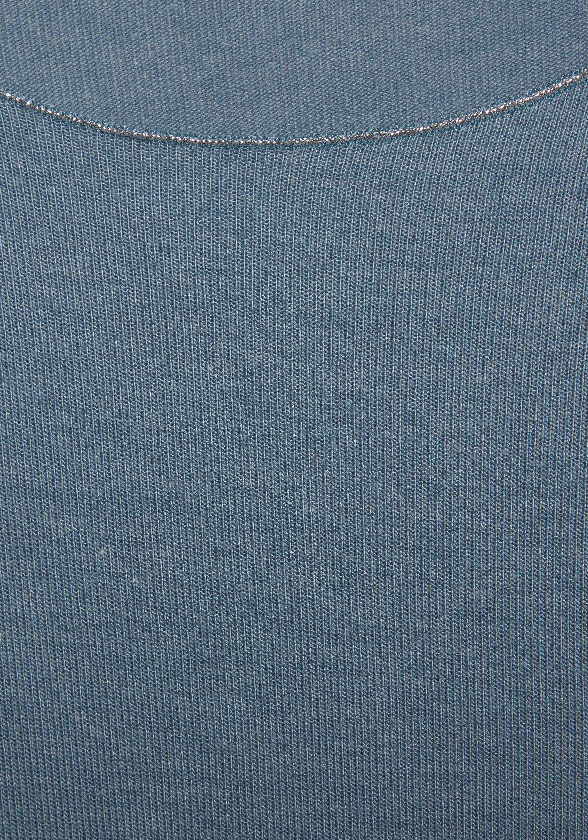 LASCANA Langarmshirt mit feiner Glitzereinfassung aus luftigem Viskose-Feinstrick