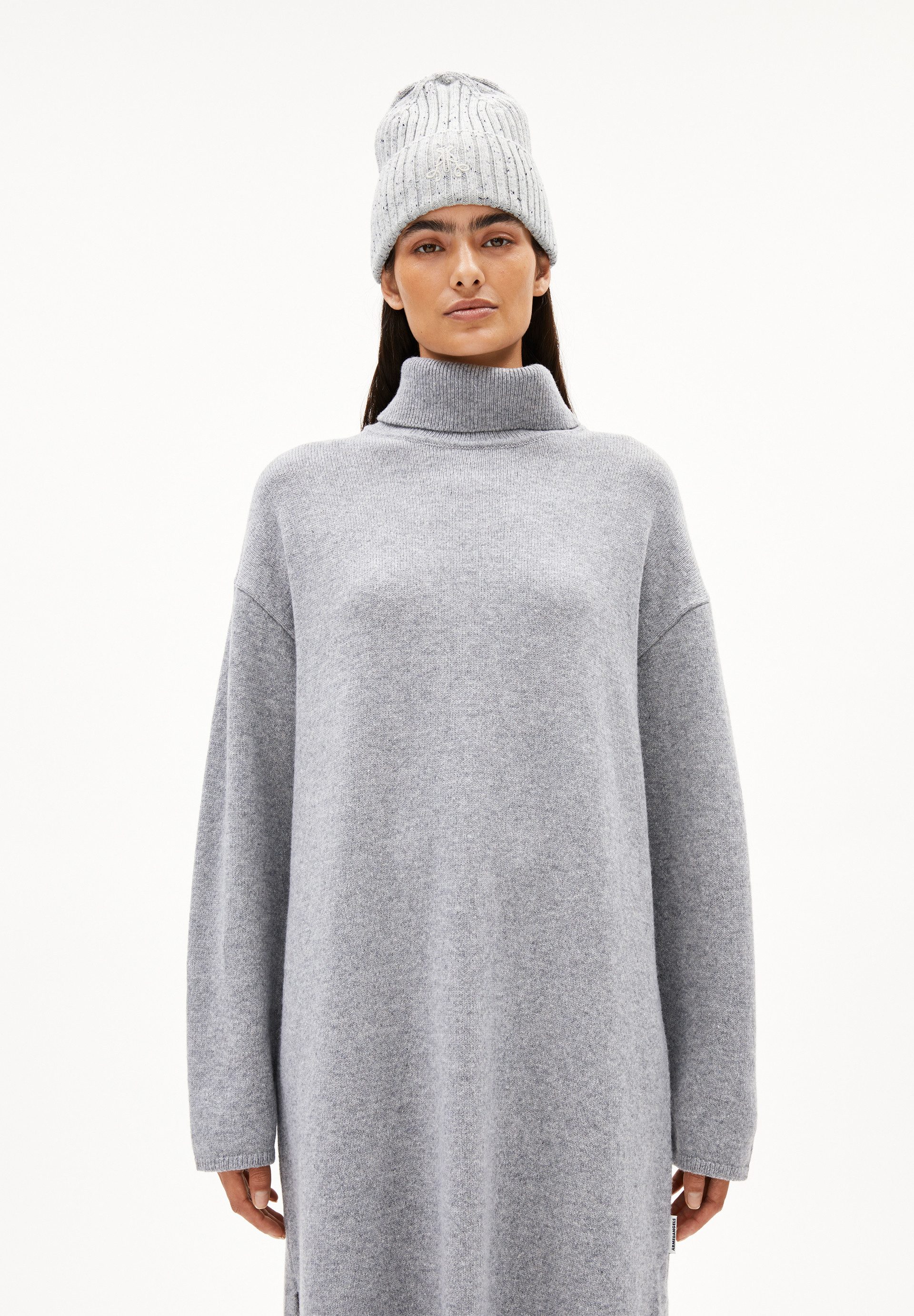 Armedangels Strickkleid ARADIAA Strickkleid aus recyclem Bio-Woll Mix Rollkragen