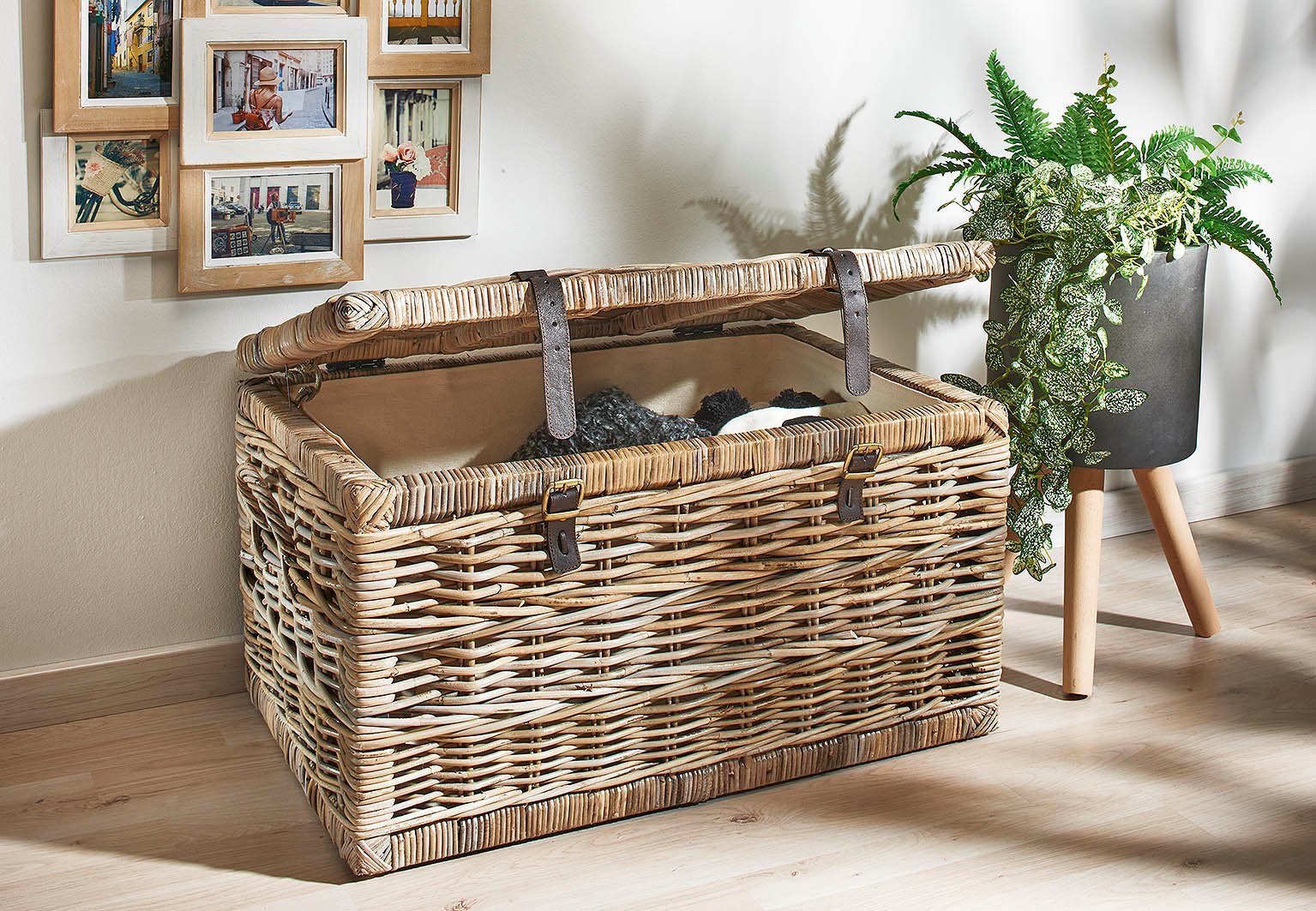 Kobolo Truhe Sitztruhe aus Rattan Kubu grau mit Stoffeinsatz günstig online kaufen