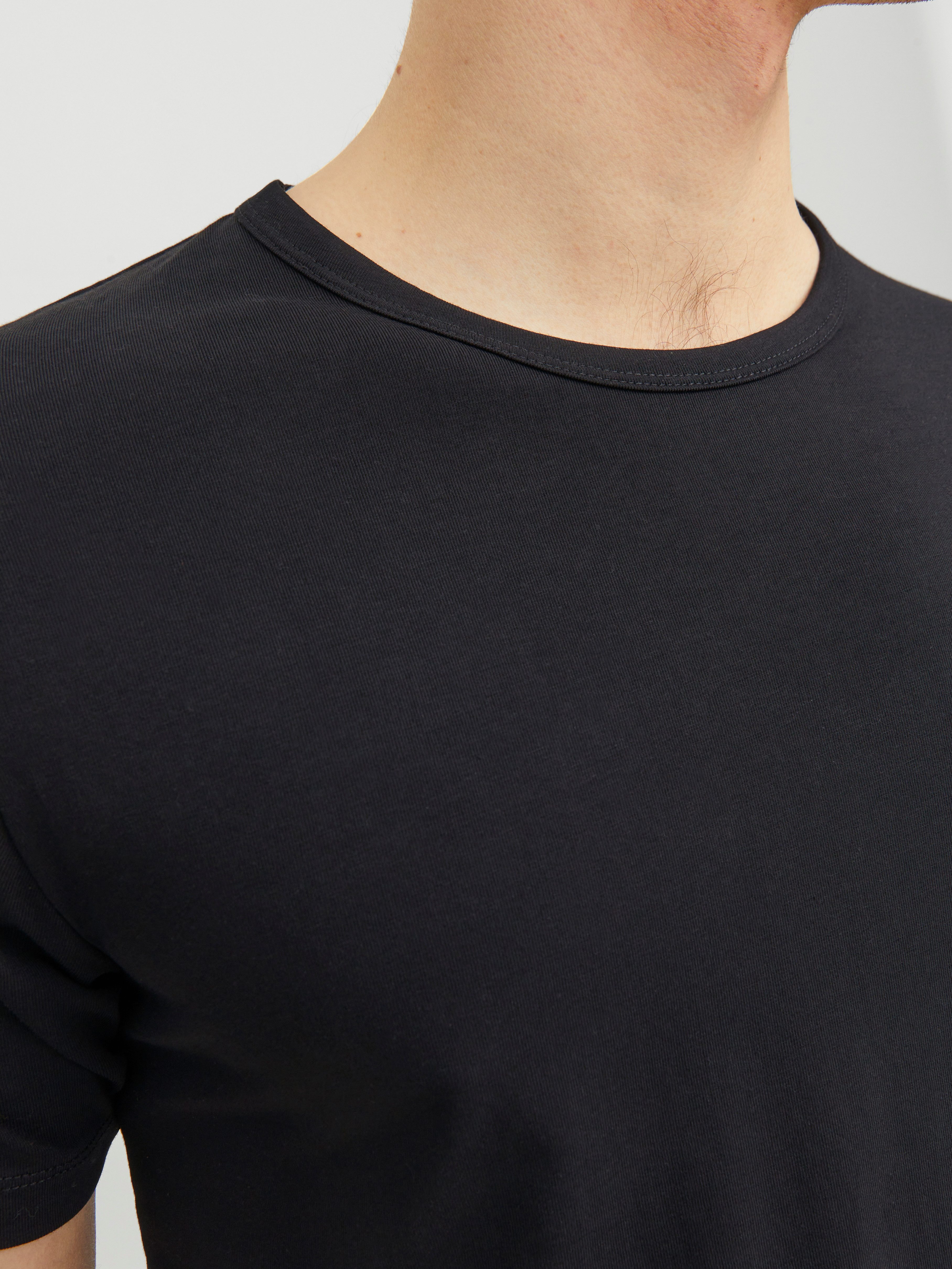 Jack & Jones T-Shirt JJEBASIC mit schmaler Passform für jeden Tag unifarben, modisch, schmal, Baumwollmischung, Rundhals