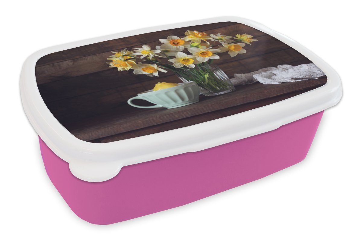 MuchoWow Lunchbox Narzissen - Teetasse - Stilleben, Kunststoff, (2-tlg), Brotbox für Erwachsene, Brotdose Kinder, Snackbox, Mädchen, Kunststoff rosa