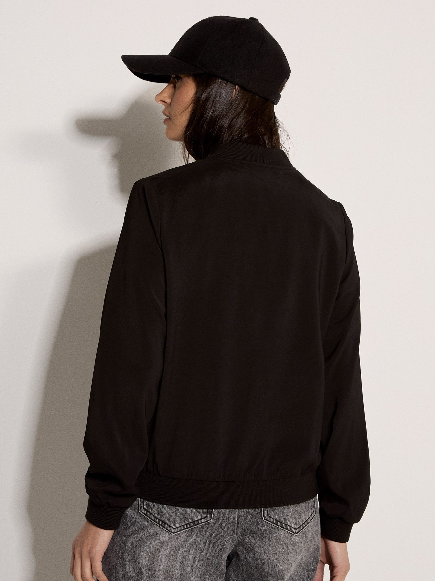 Apricot Bomberjacke Leichte gewebte Bomberjacke . Einfarbig