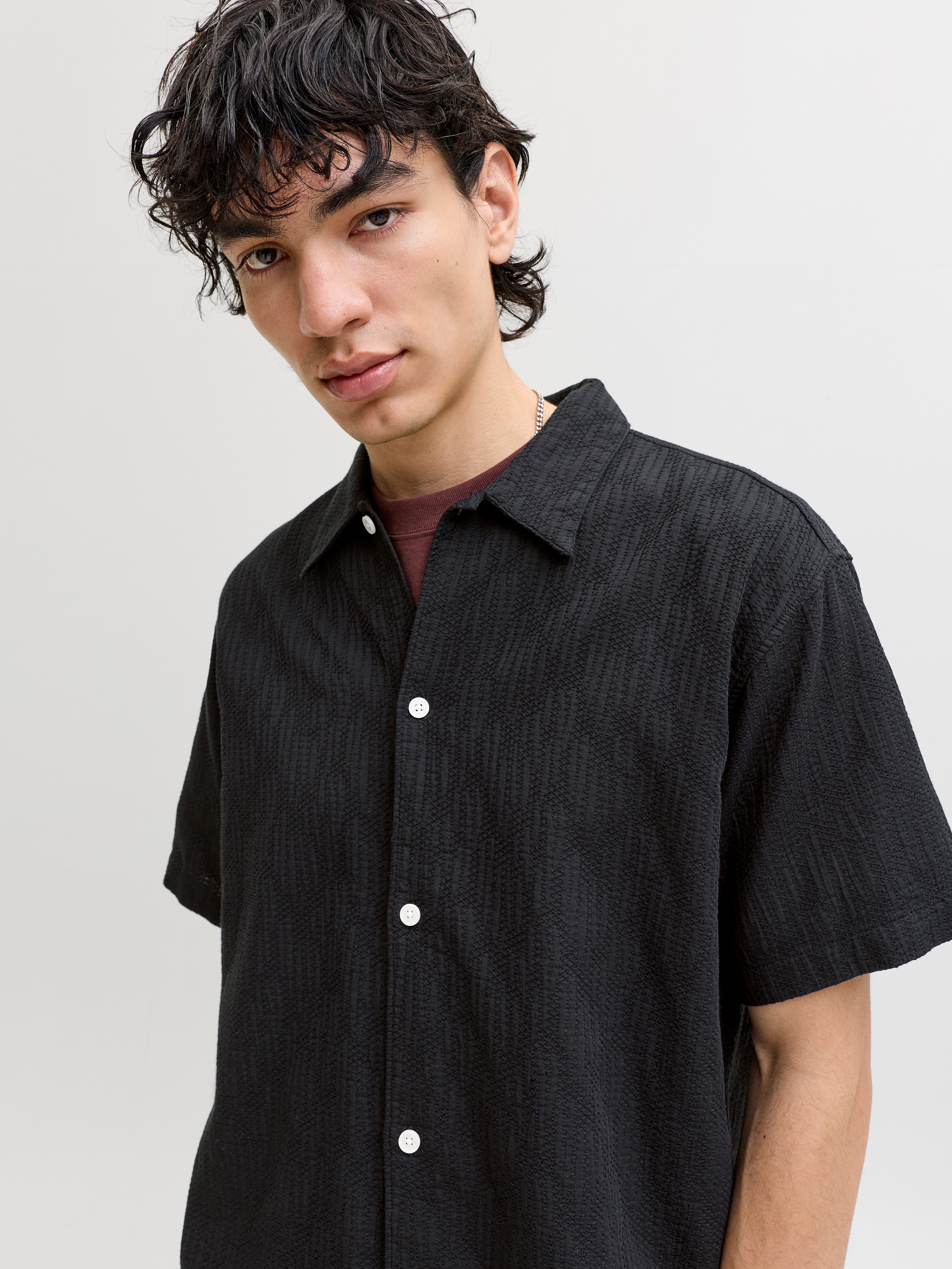 Jack & Jones Kurzarmhemd JORMONTAUK WAVY TEXTURE SHIRT SS SN Baumwolle, relaxed fit