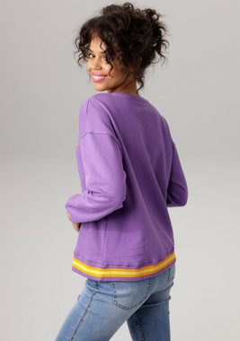 Aniston CASUAL Sweatshirt Frontdruck mit abstrakter Seerose und Schriftzug