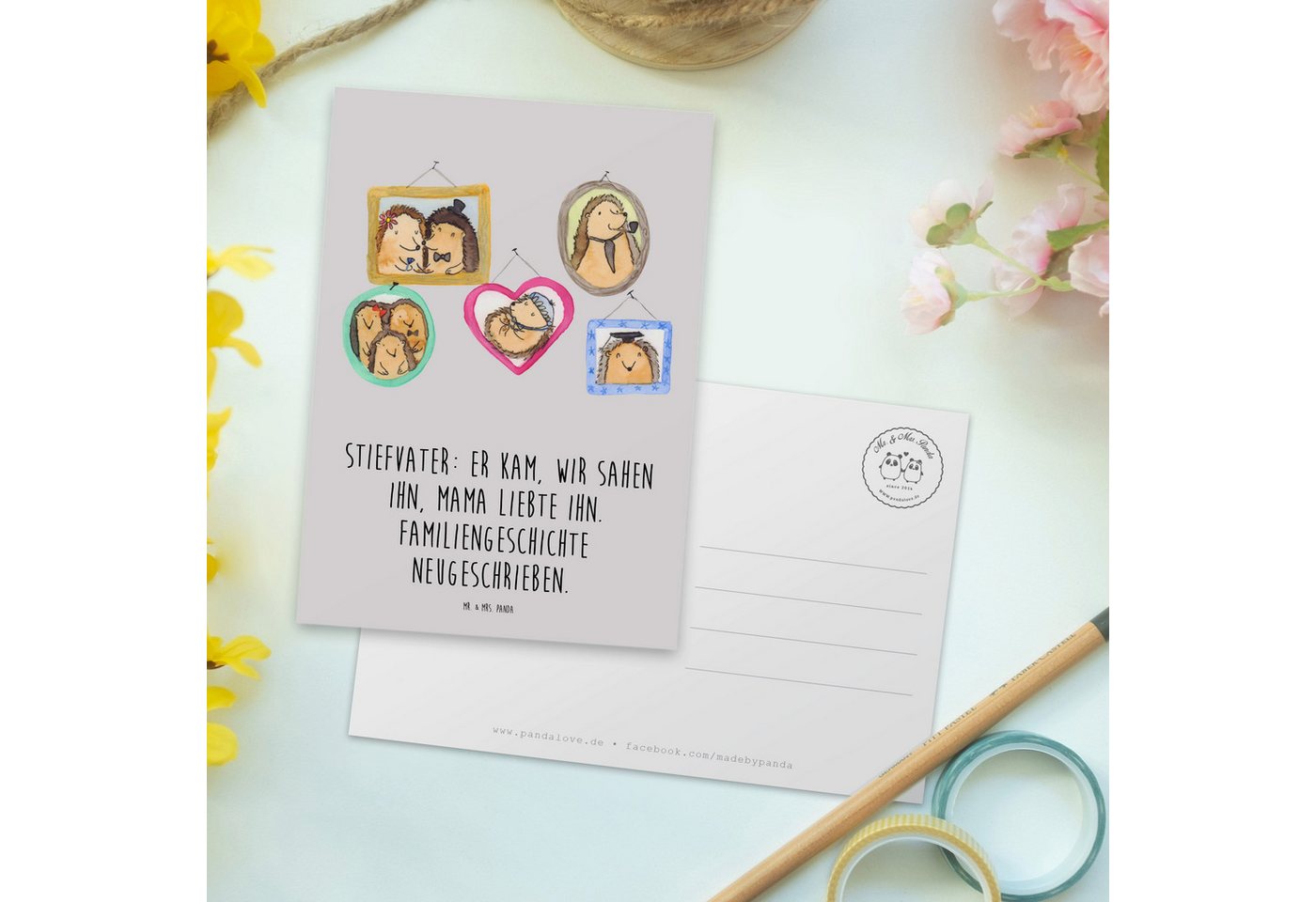 Thumbnail - Mr. & Mrs. Panda Postkarte Stiefvater Liebe - Grau Pastell - Geschenk, Familie, Geburtstage, Ein, Charmante Designs