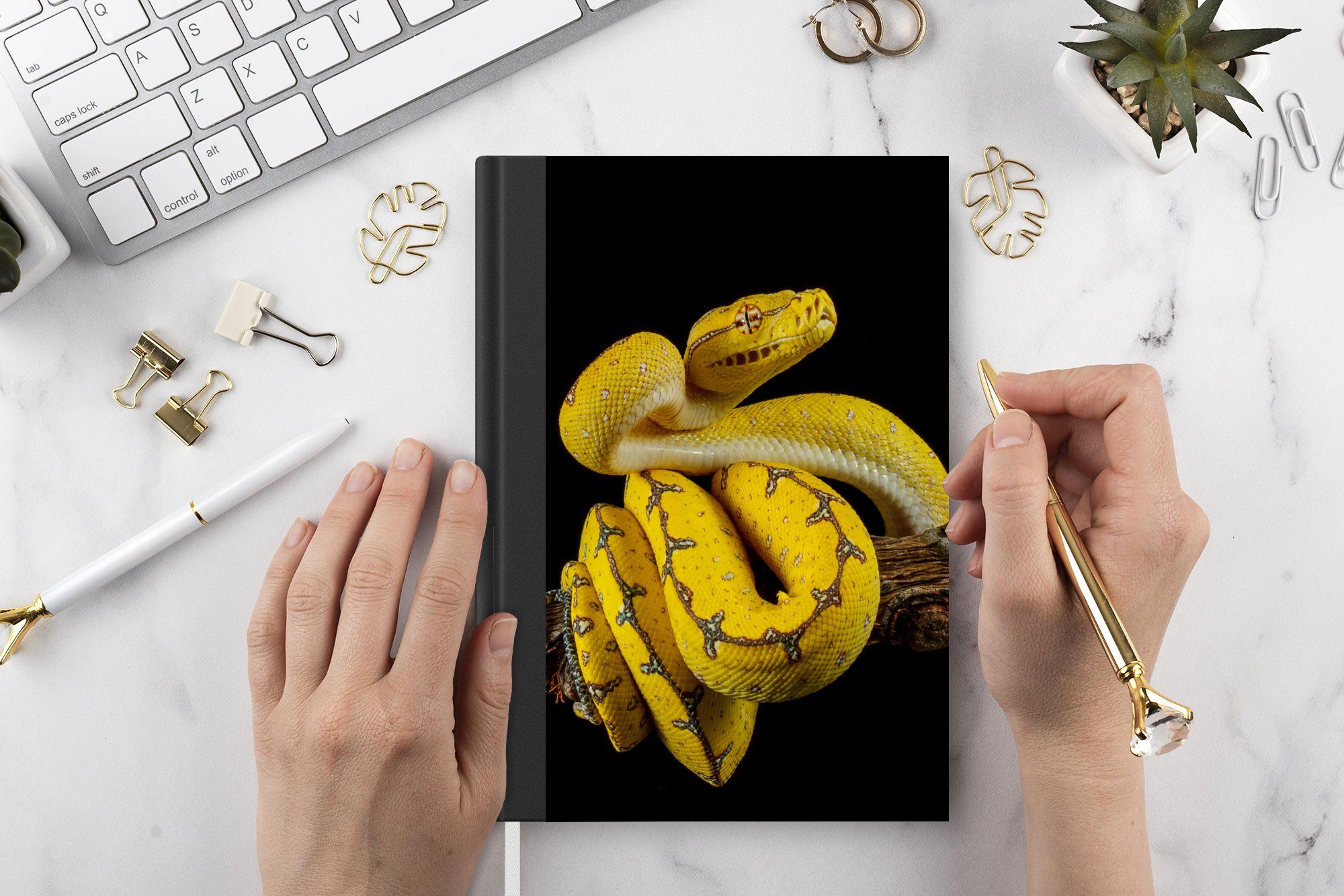MuchoWow Notizbuch Schlange - Zweig - Gelb, Notebook, Notizblock a5, Tagebuch, Journal Liniert