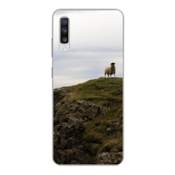 MuchoWow Handyhülle Schafe auf Skye Phone Case Handyhülle Samsung Galaxy A70 Silikon Schutzhülle
