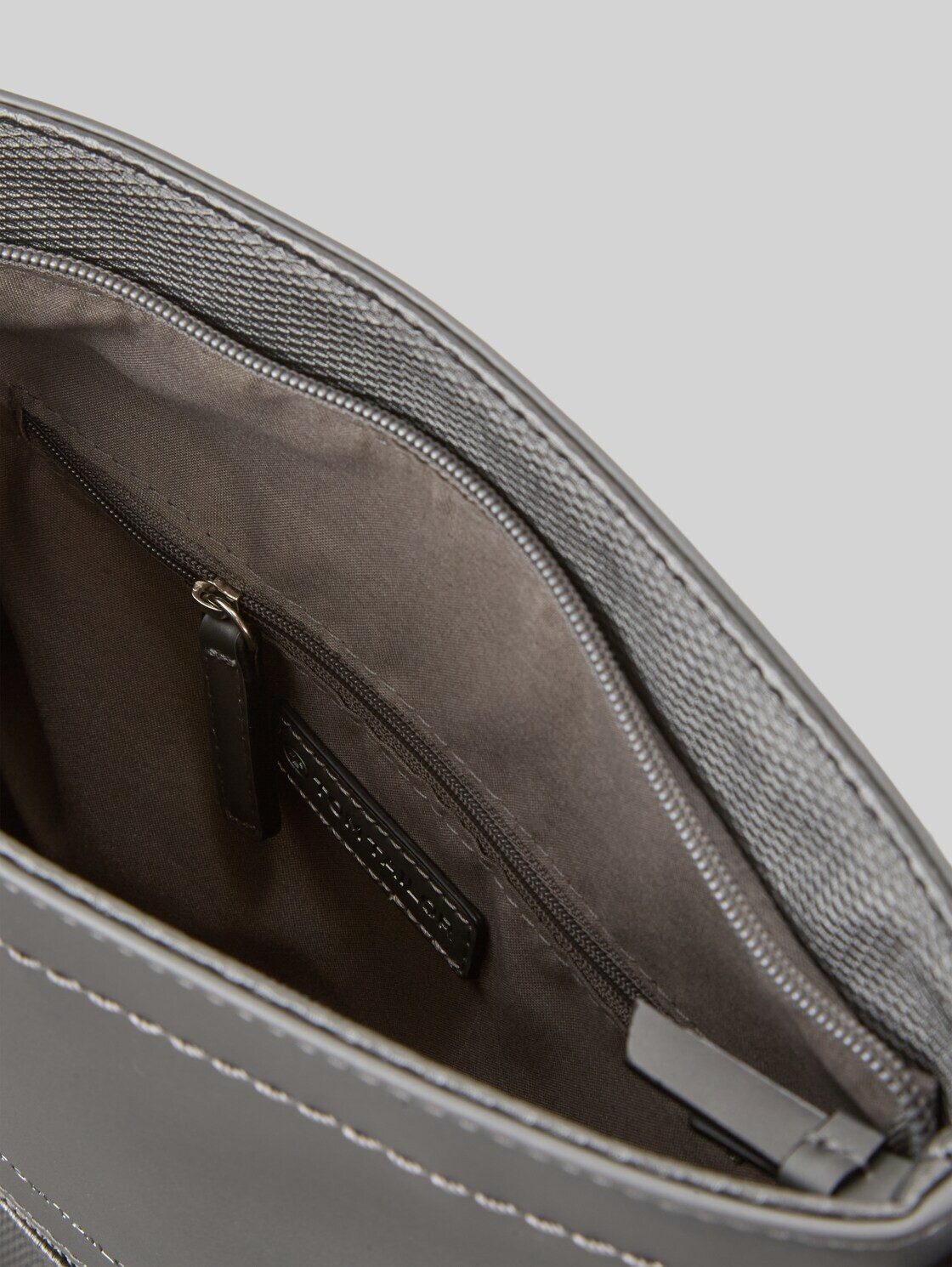 TOM TAILOR Umhängetasche Bags, TTERIN M Umhängetasche aus Lederimitat