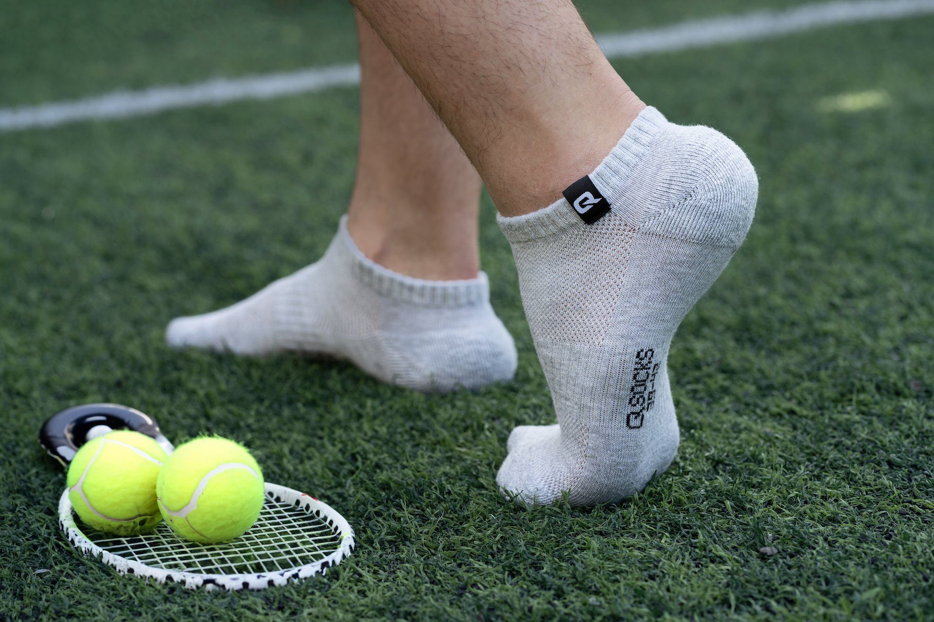 QSOCKS Sneakersocken Hochwertige Baumwolle Sohle Socken 6 & für und Qualität Herren Paar) Weiß (Packung, gepolsterte Damen Zehen