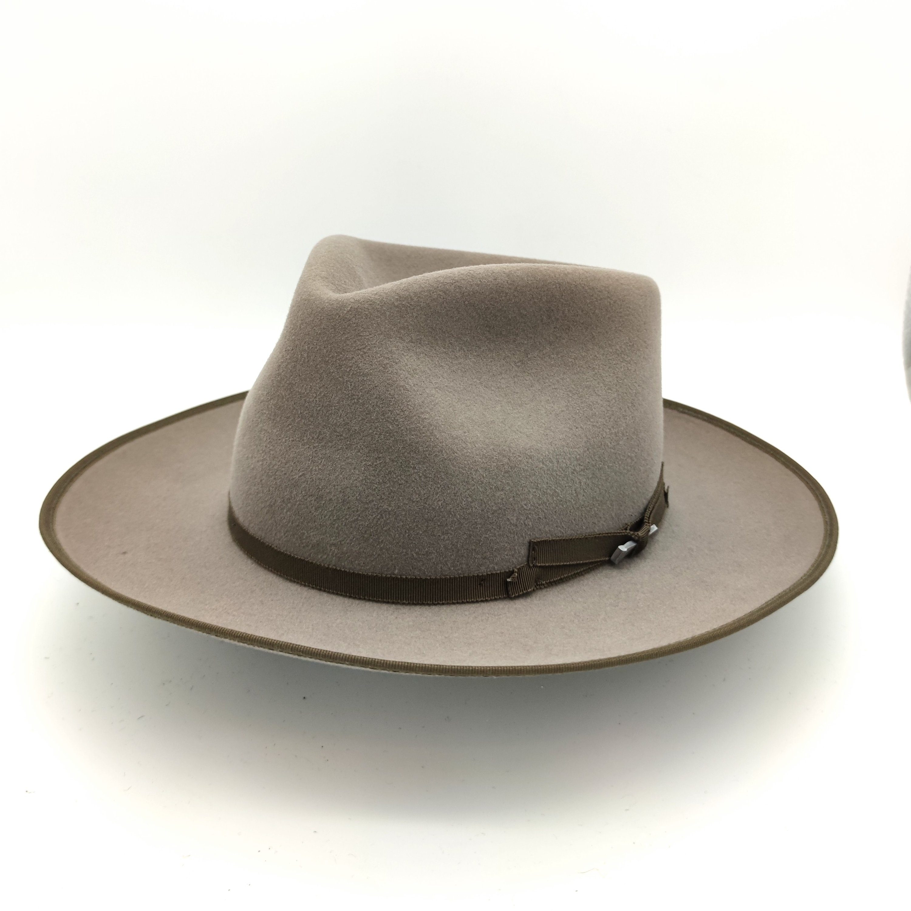 Bailey Filzhut Colver Bailey grey