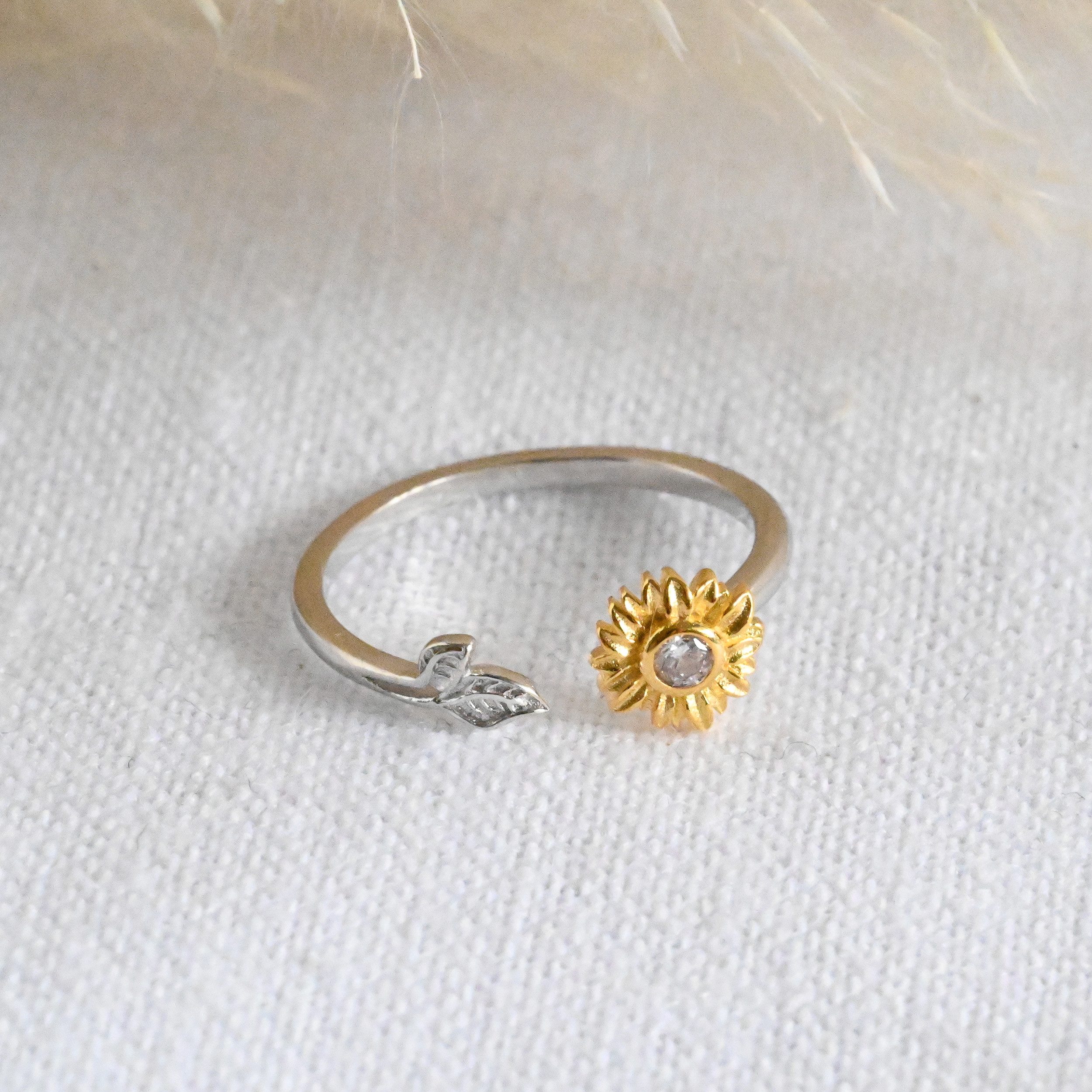 Runde Perlé Silberring verstellbarer Ring "blühende Sonnenblume", offener Ring, 925er Silber, 18K Gold
