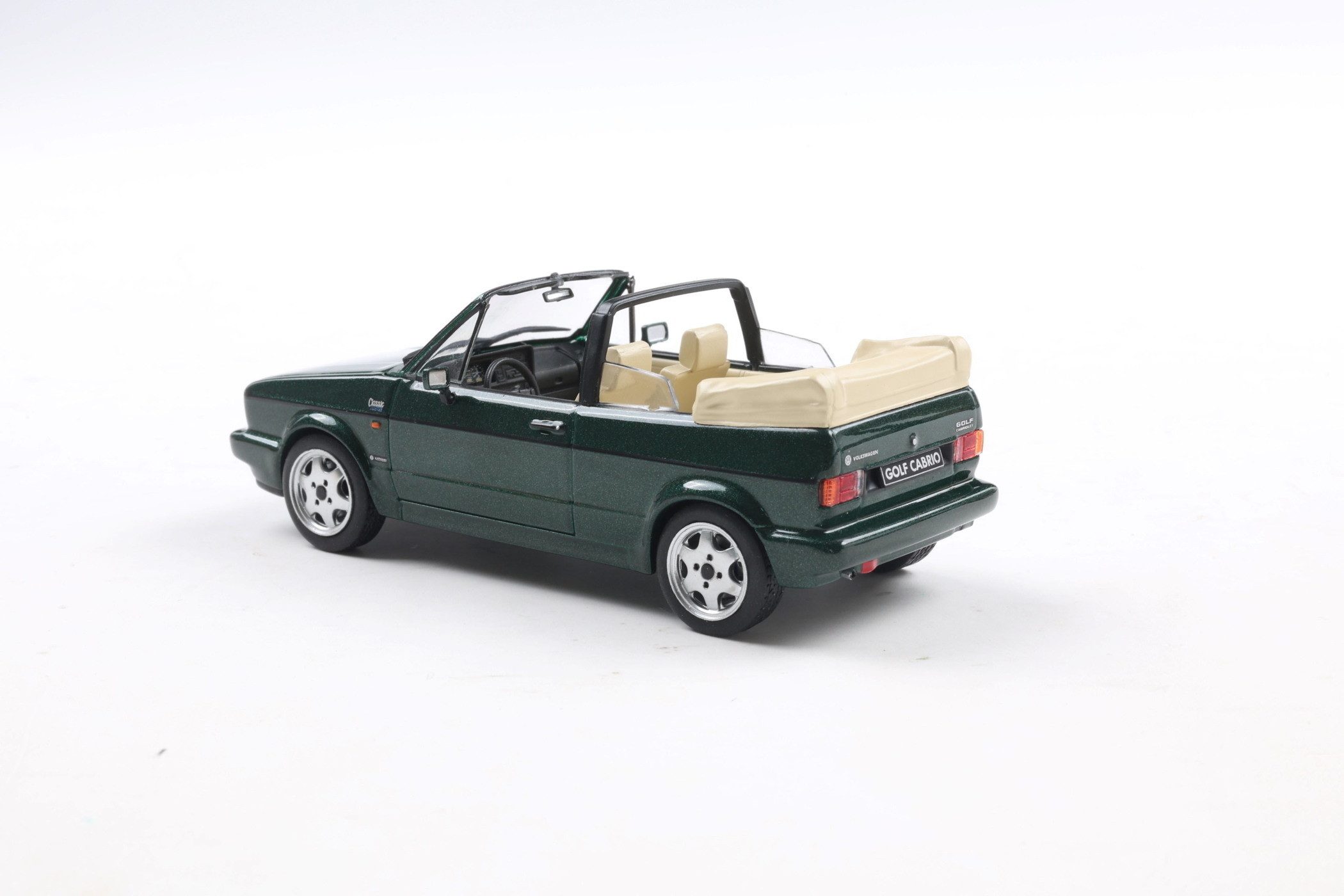 Solido Modellauto Modellauto 1:43 VW Golf Cab. Classic Line MKI grün 1992 S4315803