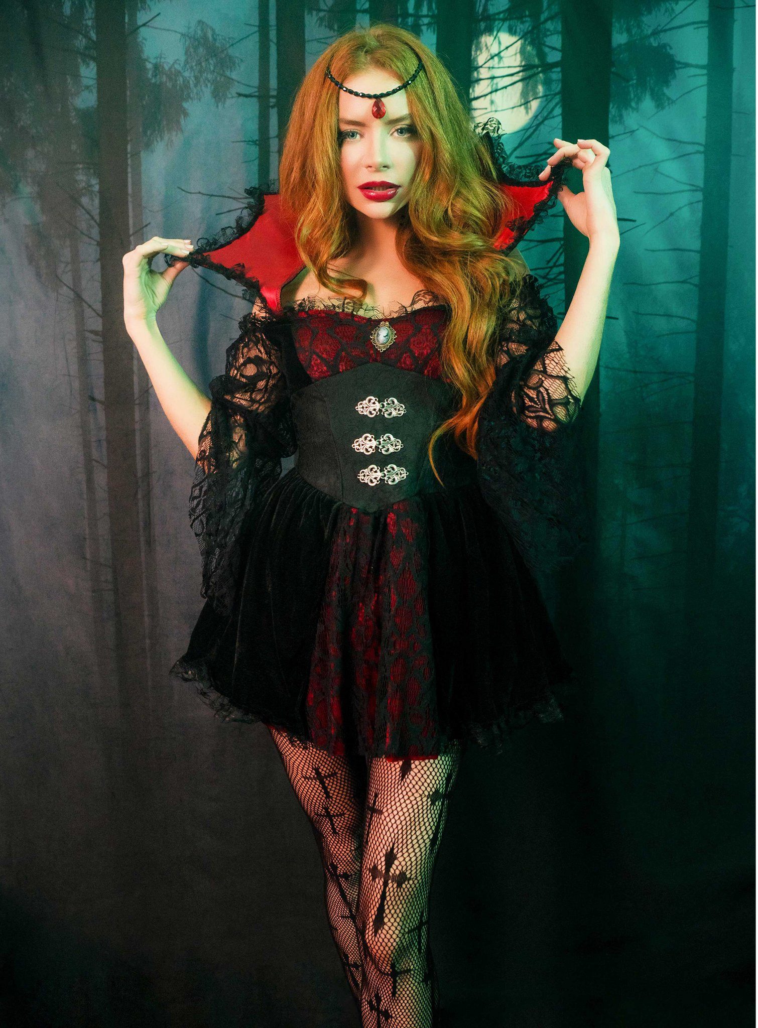 Leg Avenue Vampir-Kostüm Heißblütige Vampirin Kostüm, Extravaganter Look für die freizügige Vampirlady
