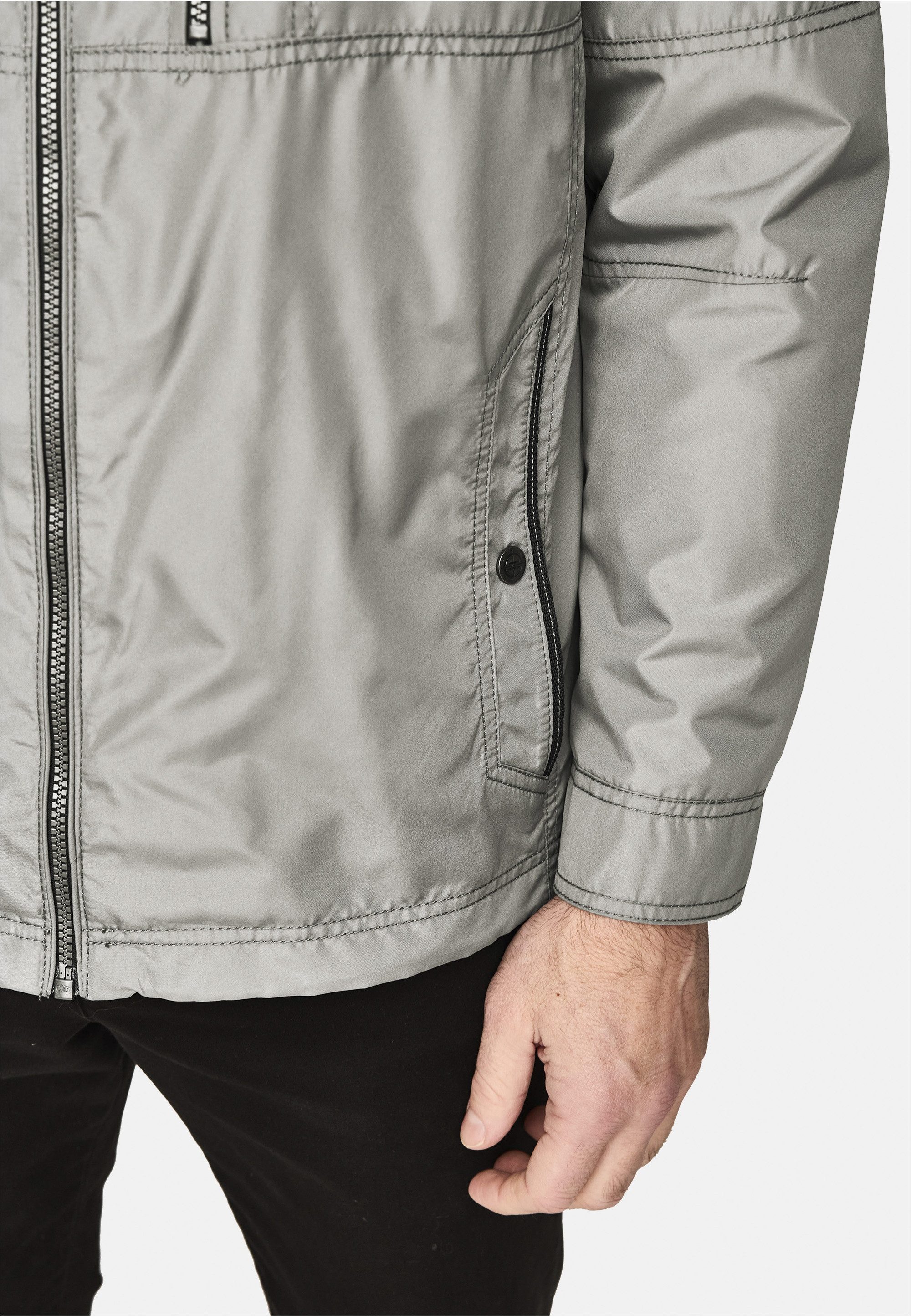 Cabano Outdoorjacke Ultralight (1-St) mit verstellbaren Ärmelabschlüssen