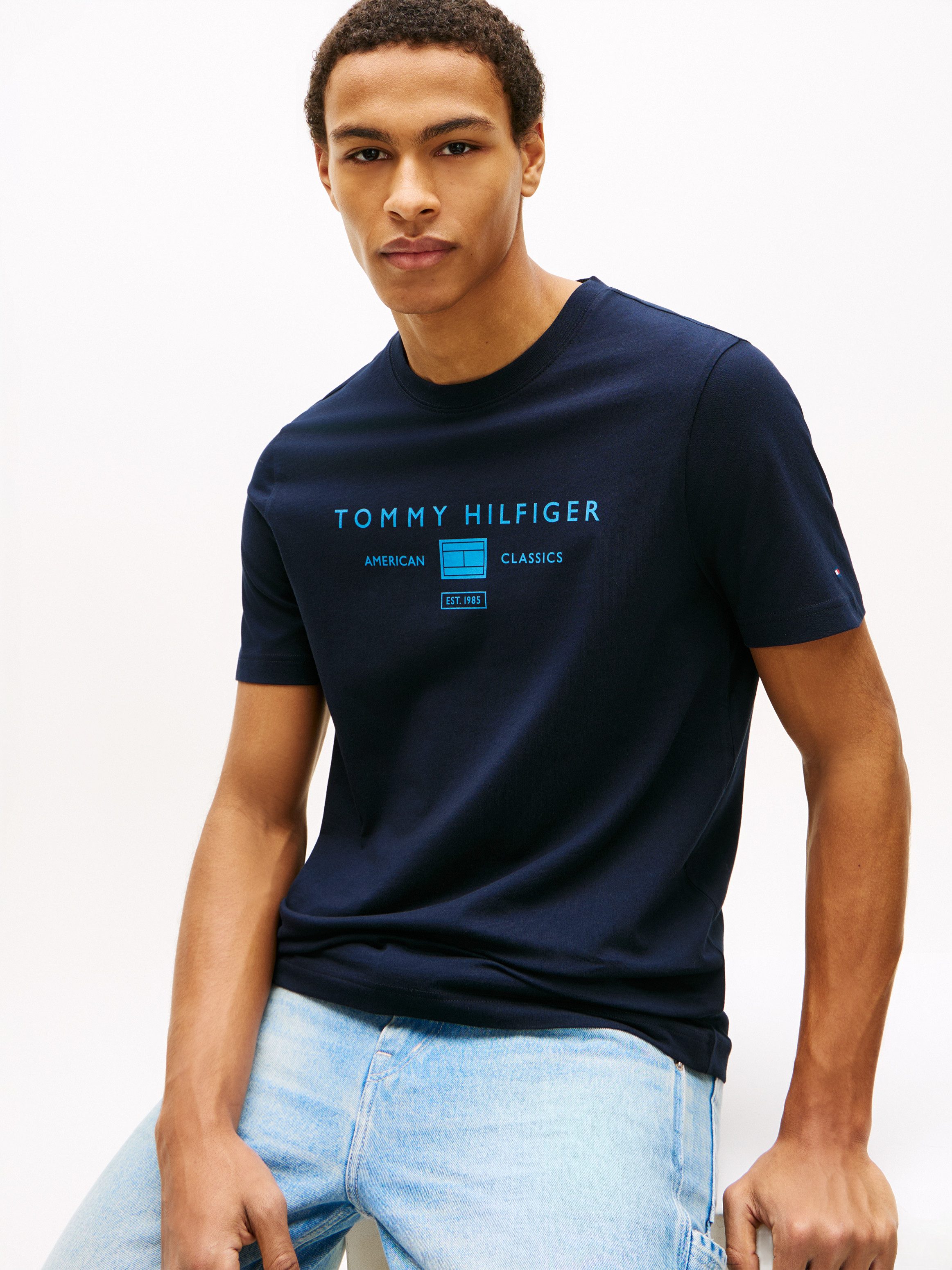Tommy Hilfiger T-Shirt BRAND LOVE MONO STACK aus Jersey mit Logo