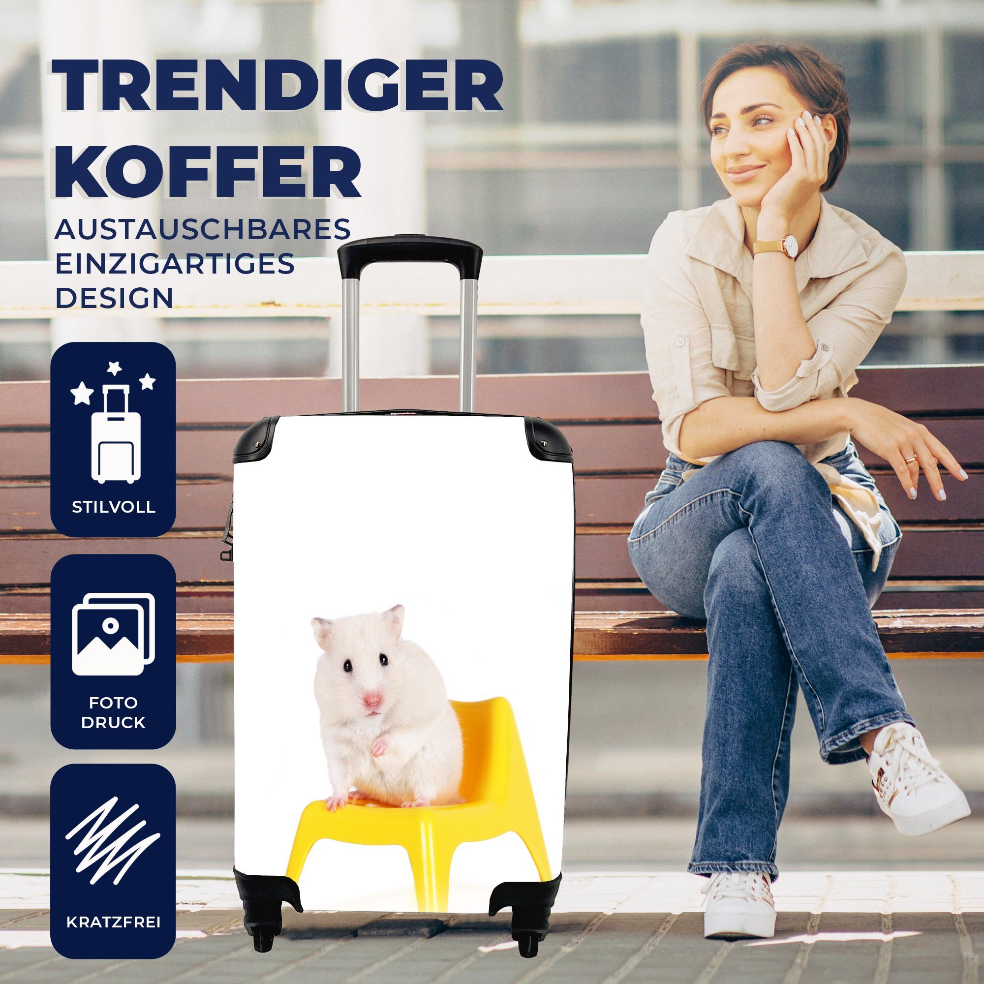 MuchoWow Handgepäckkoffer Weißer Hamster Stuhl, Reisekoffer Reisetasche einem 4 Ferien, für Handgepäck auf Rollen, rollen, Trolley, mit gelben