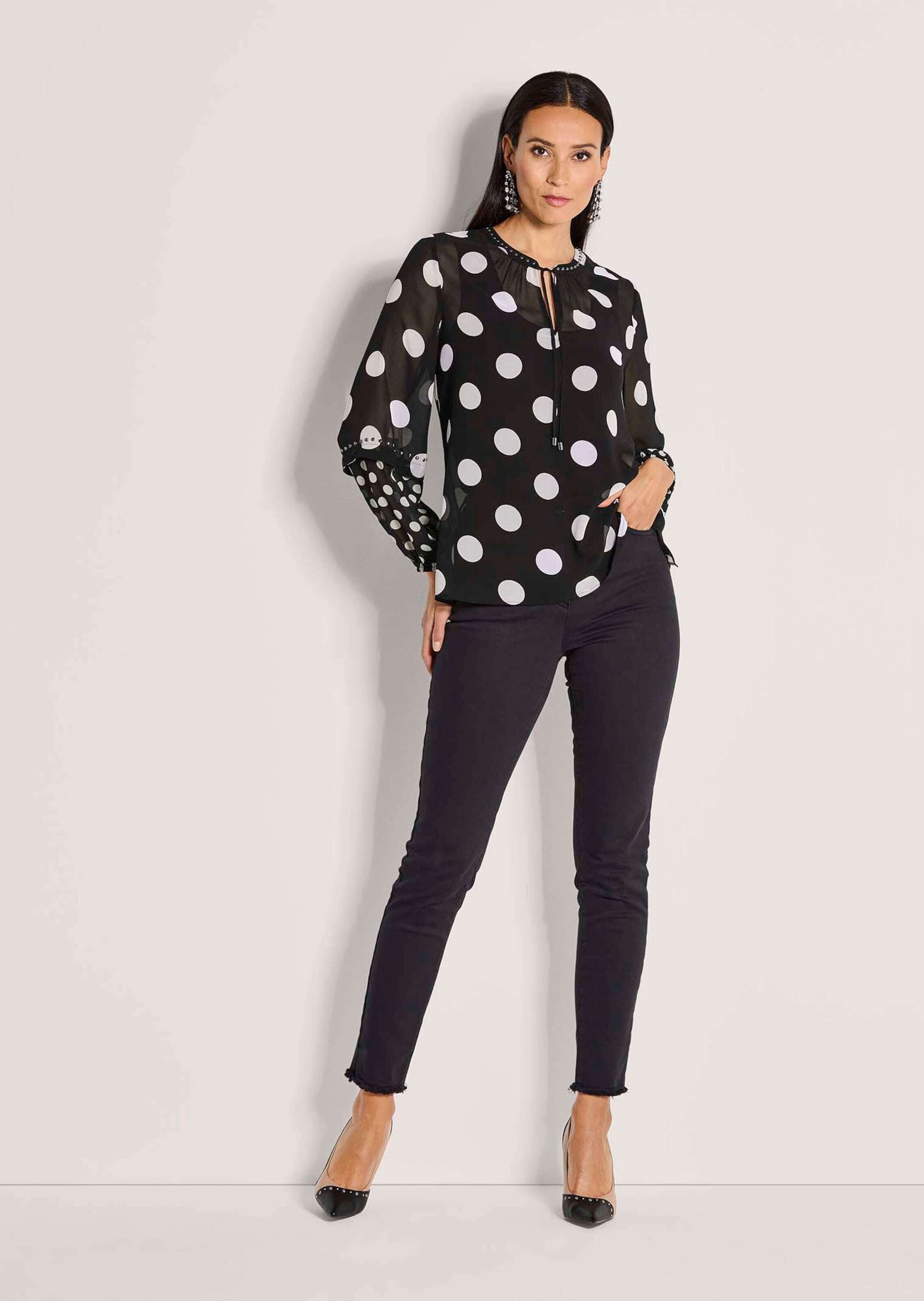 MADELEINE Langarmbluse Elegante Bluse mit Pünktchen-Druck Zart transparent mit Rundhals, Bindeband und langen Ärmeln
