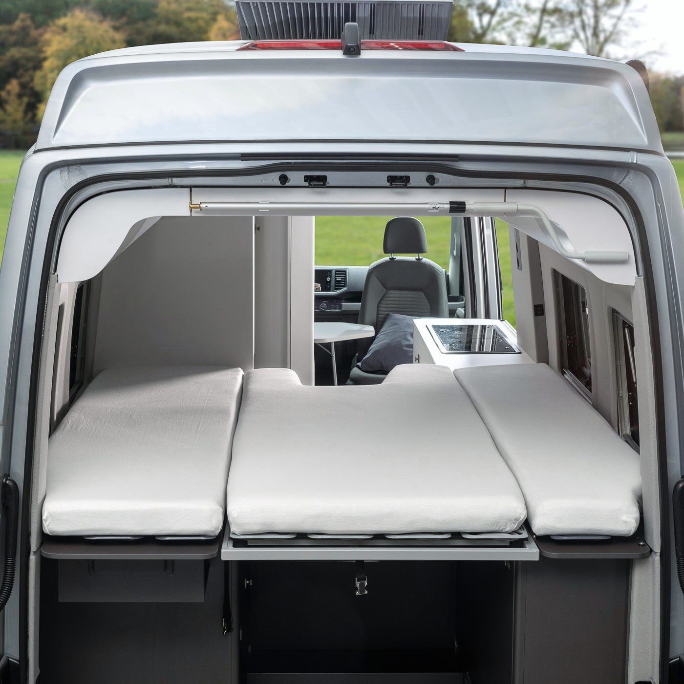 Matratzenschutzbezug VW Grand California 680 Camper Wohnmobil 3 tlg. Heckbett Weiß BLACK FOREST FOX