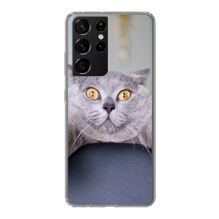 MuchoWow Handyhülle Katze - Angst - Stuhl Phone Case Handyhülle Samsung Galaxy S21 Ultra Silikon Schutzhülle