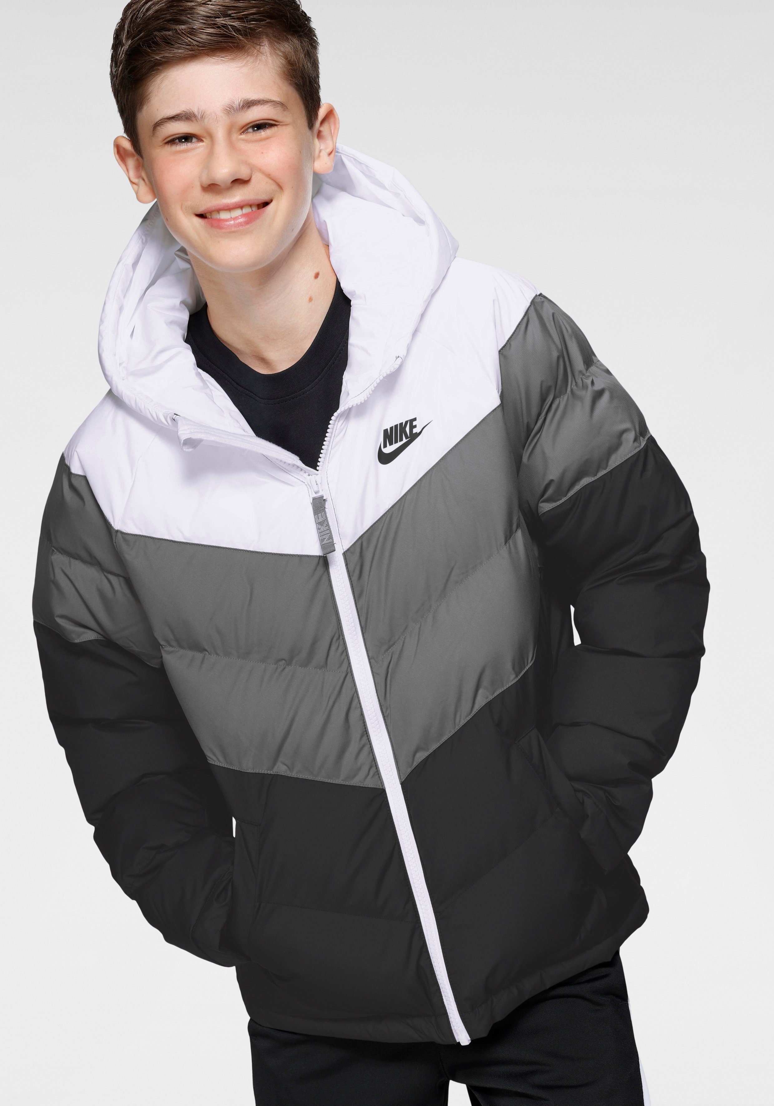 nike sportswear jacke schwarz 152 nike sportswear jacke schwarz 152